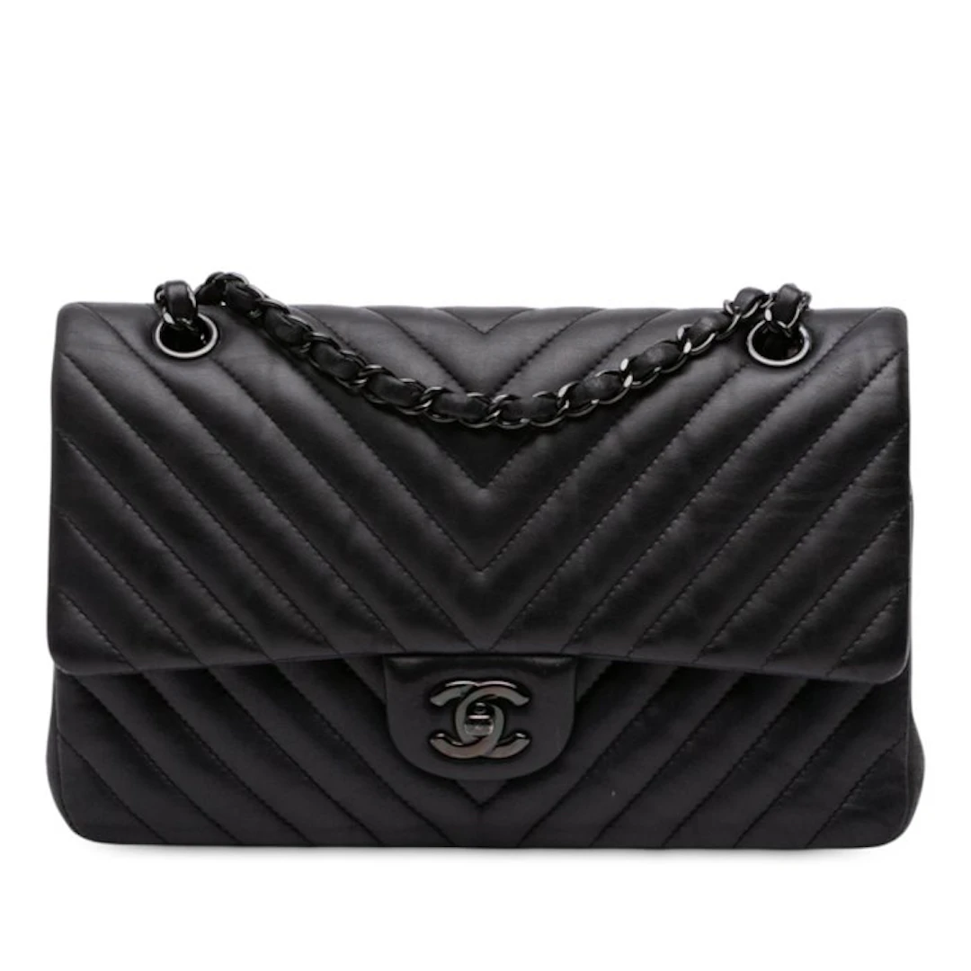 Chanel - Medium Classic Chevron Lambskin So Black Double Flap - Bag