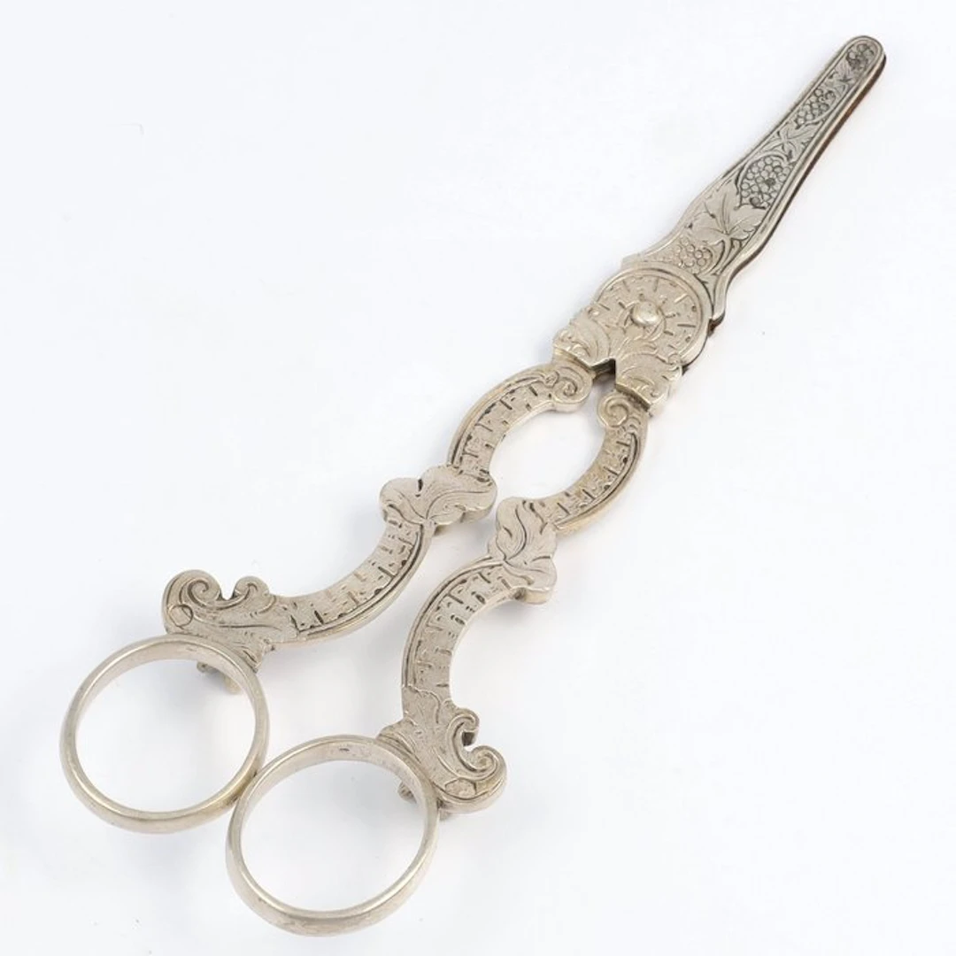 Zaanlandse Zilversmederij (1923) - Grape scissors - .833 silver