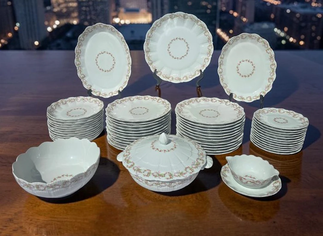 A. Giraud & Cie - Limoges - Table service (54) - Marly - Porcelain - 12 people