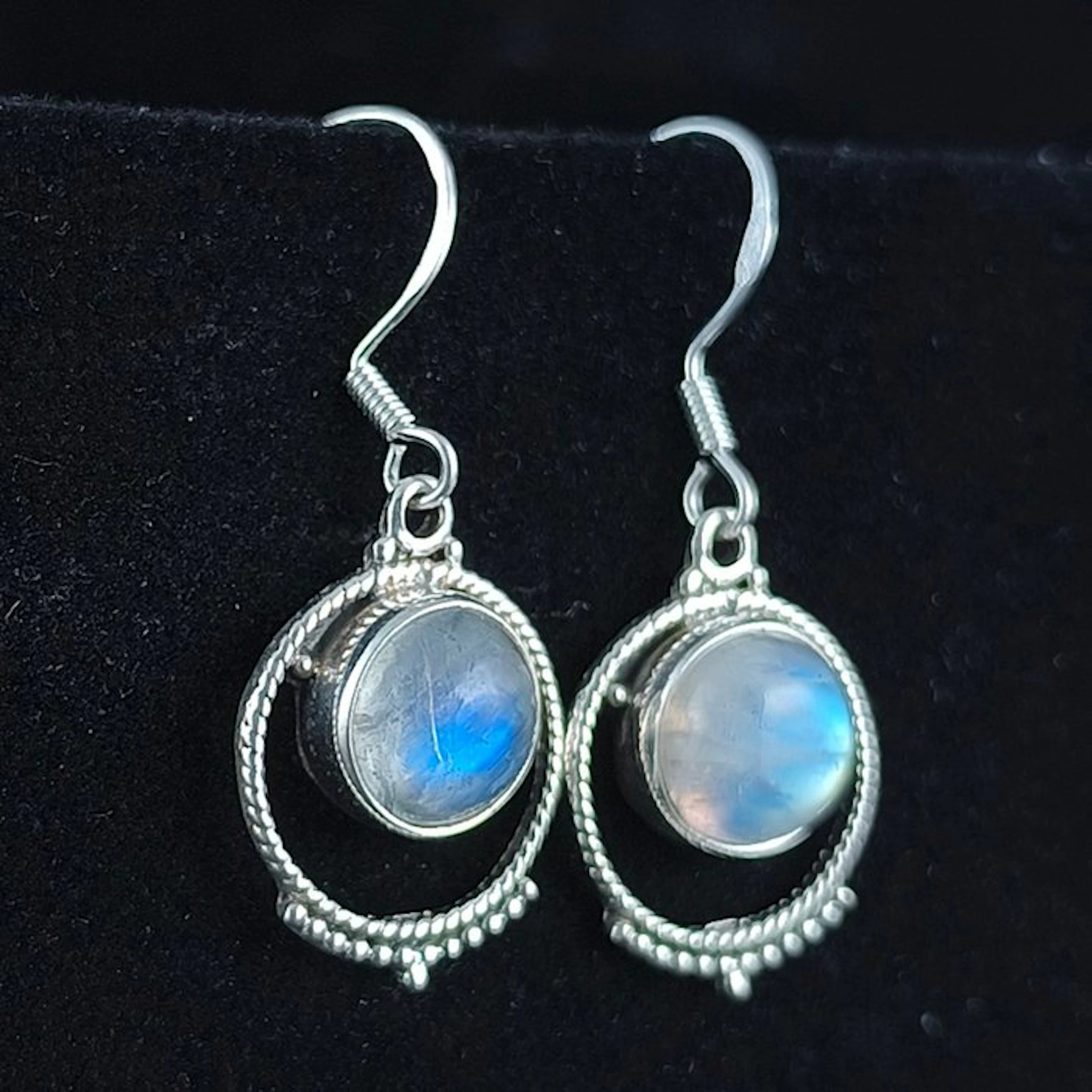 Moonstone Jewellery- 4.25 g