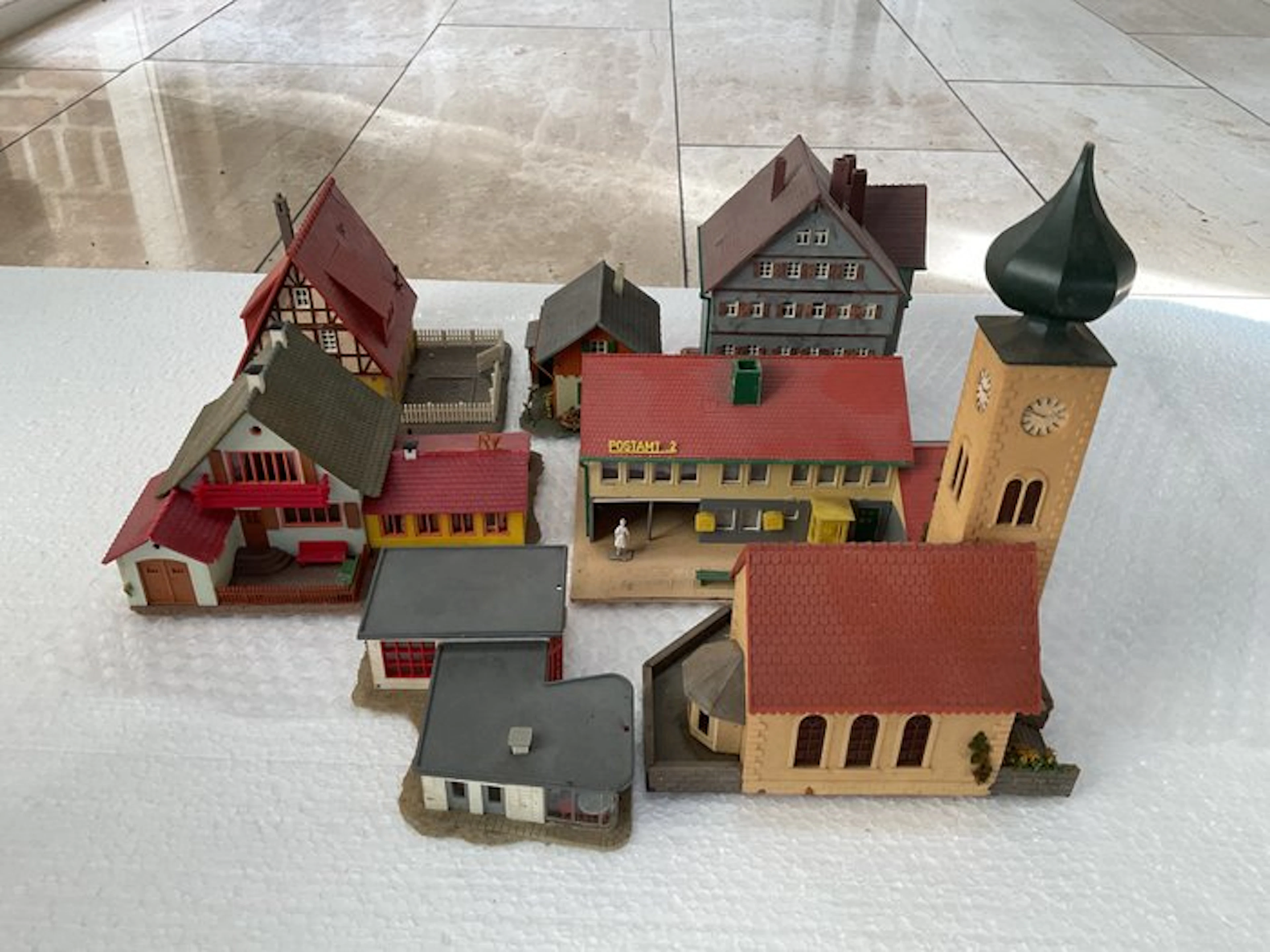 Noch H0 - Model train buildings (9) - Set of mixed H0...