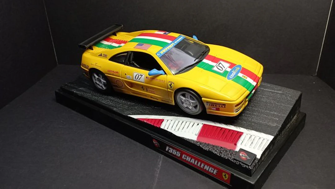 Hot Wheels 1:18 - Model car - Ferrar iF355 Challenge...