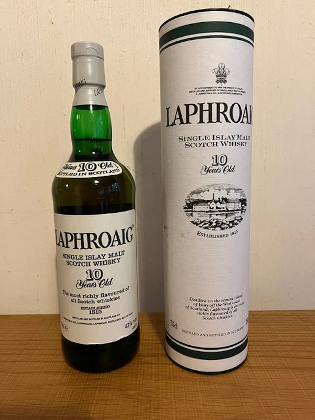 Laphroaig 10 years old - b. 1990s - 75cl