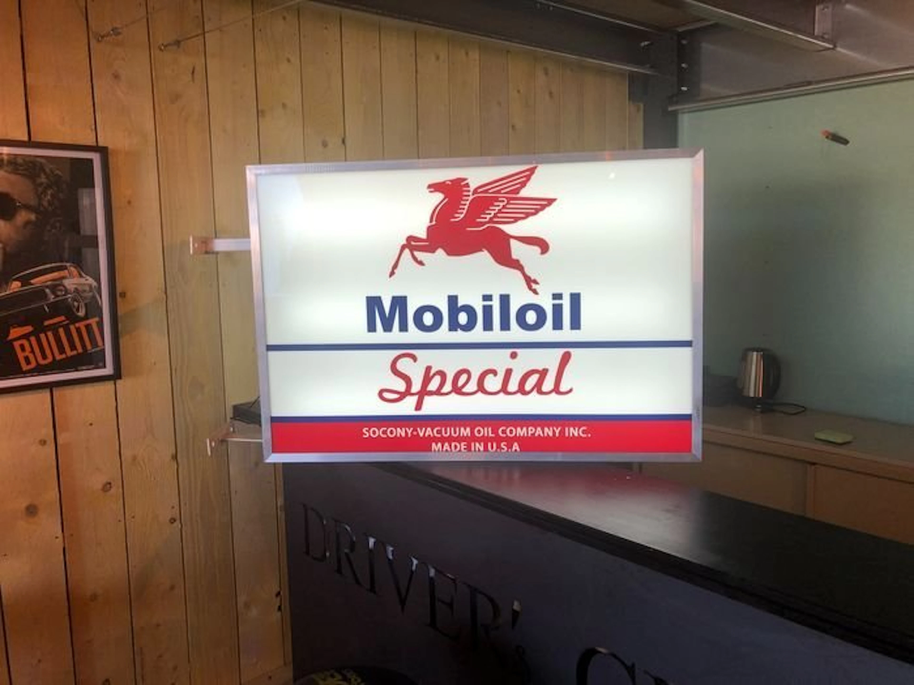 Socony-Vacuum Oil Company - Mobiloil Special sign - Sign - Plastic