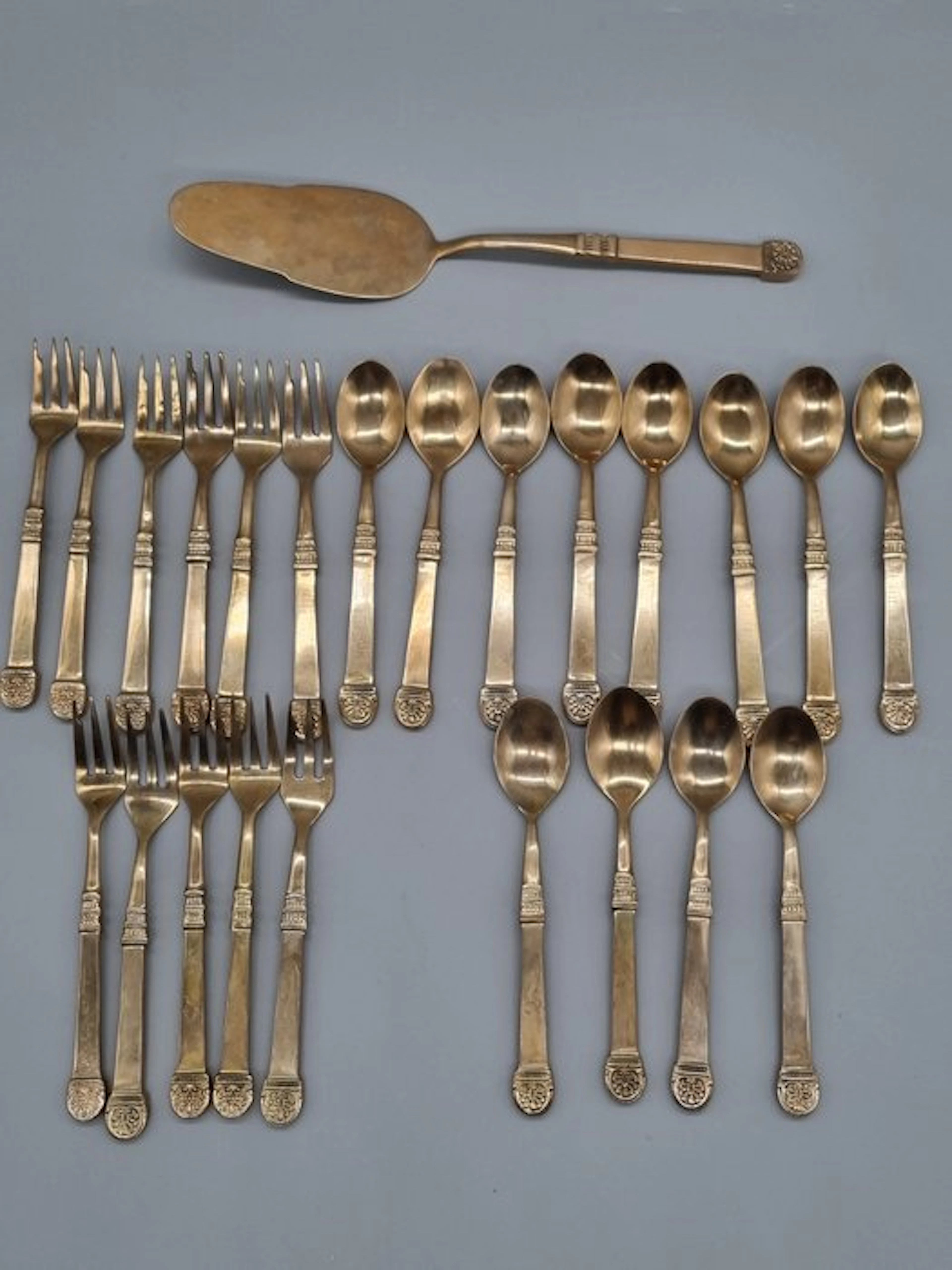 Gallo Messing Besteck-Set 24-teilig mit Tortenheber...