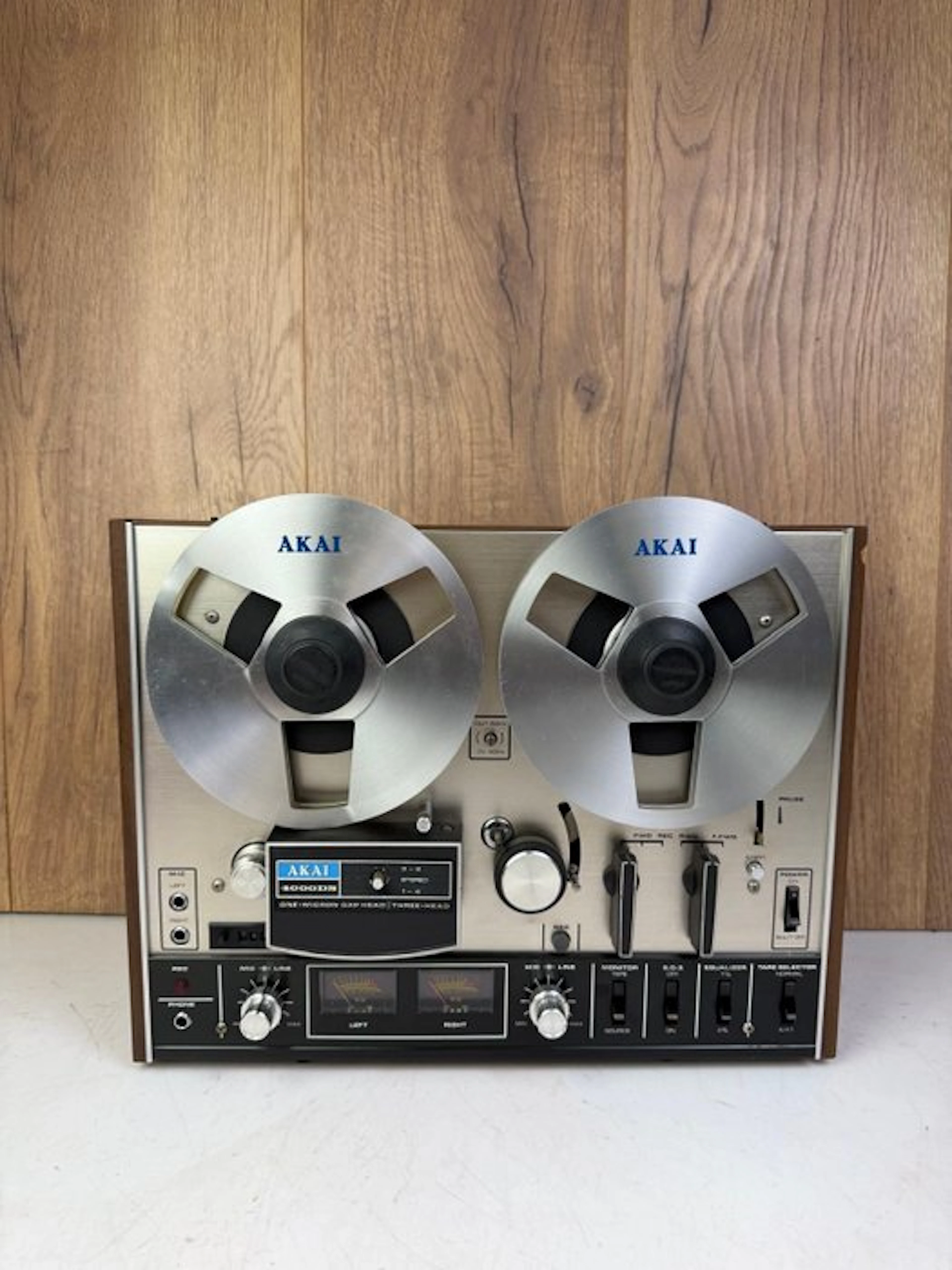 Akai - 4000DS - 4 track Reel to reel deck 18 cm