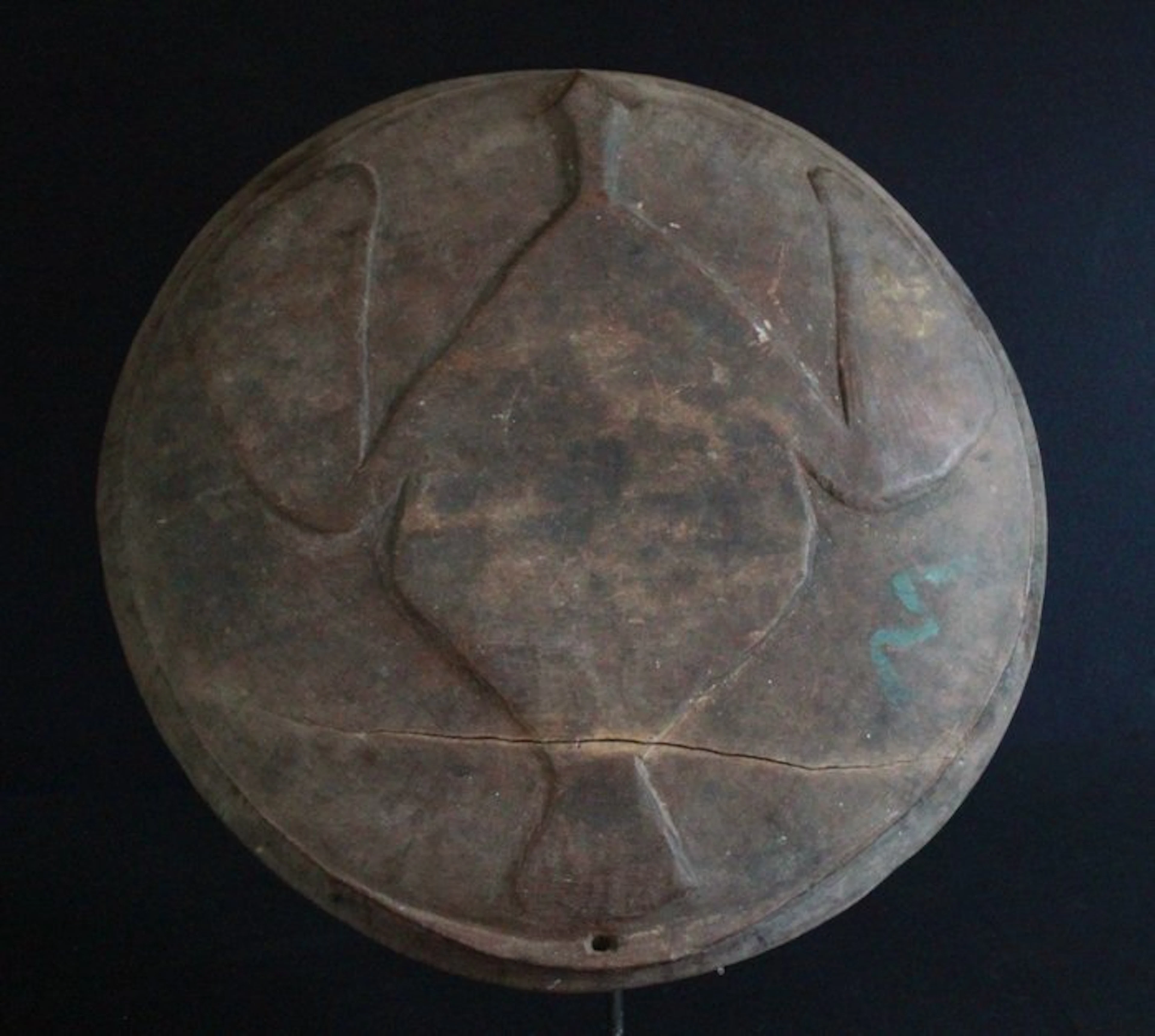 Very old Boikenschale with a rare abstract animal depiction