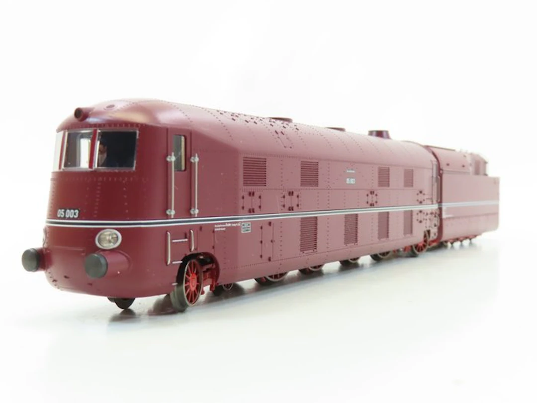 Märklin H0 - 39053 - Steam locomotive with tender (1) - BR 05