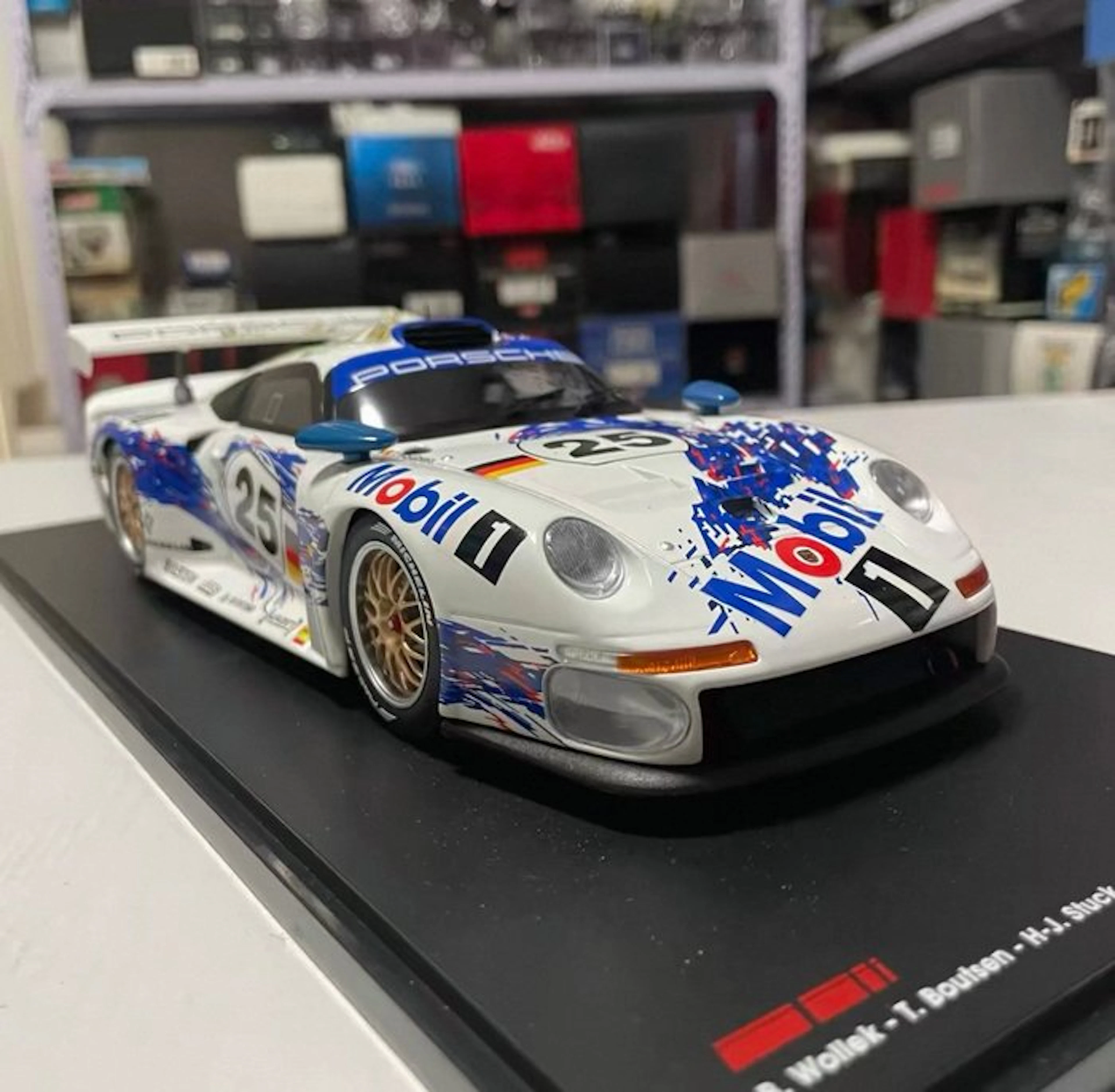 Werk83 1:18 - Model car - Porsche 911 GT1 Le Mans #25 1996