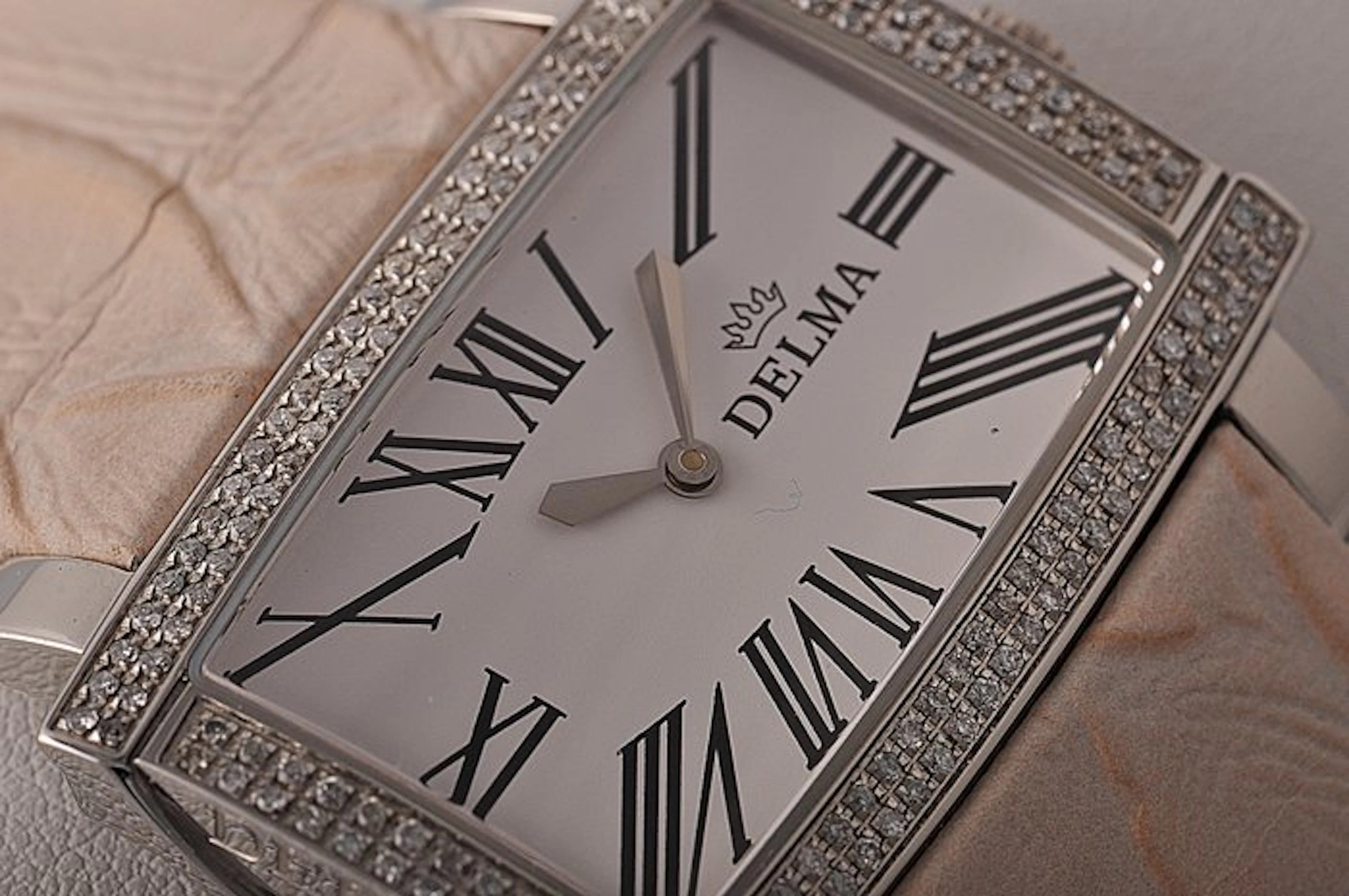 Delma - Rectanguler Diamonds - No reserve price - 41611.519.2.013