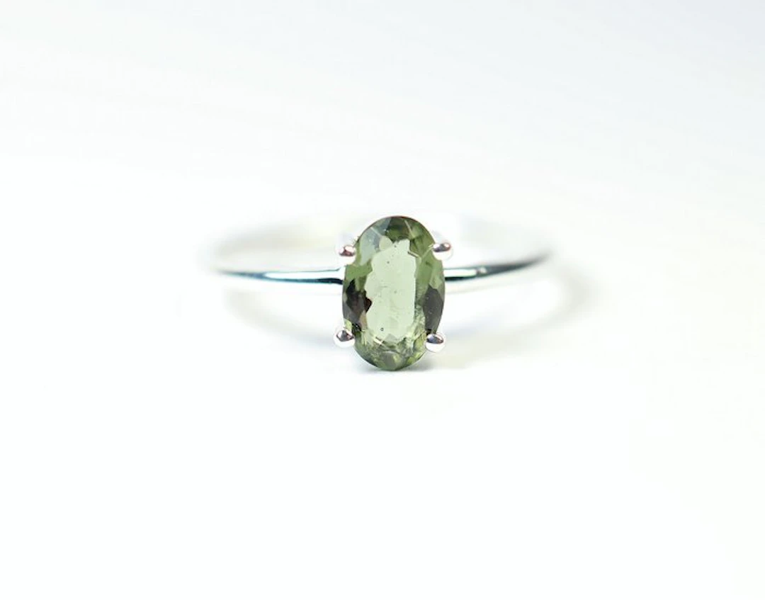 Ring Moldavite / faceted / new - 1.54 g - (1)