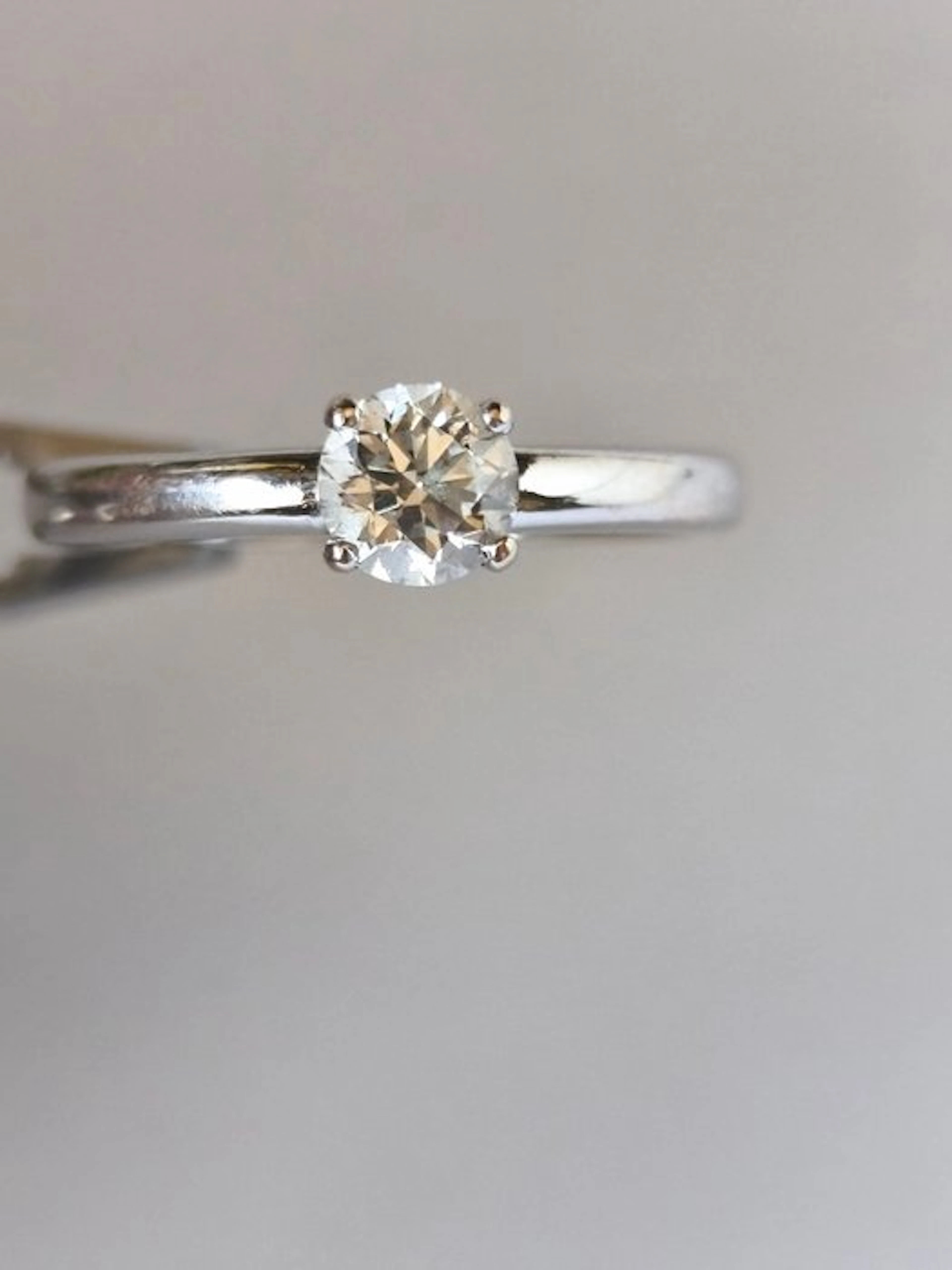 Engagement ring - 18 kt. White gold - 18.00ct. tw. Diamond (Natural)