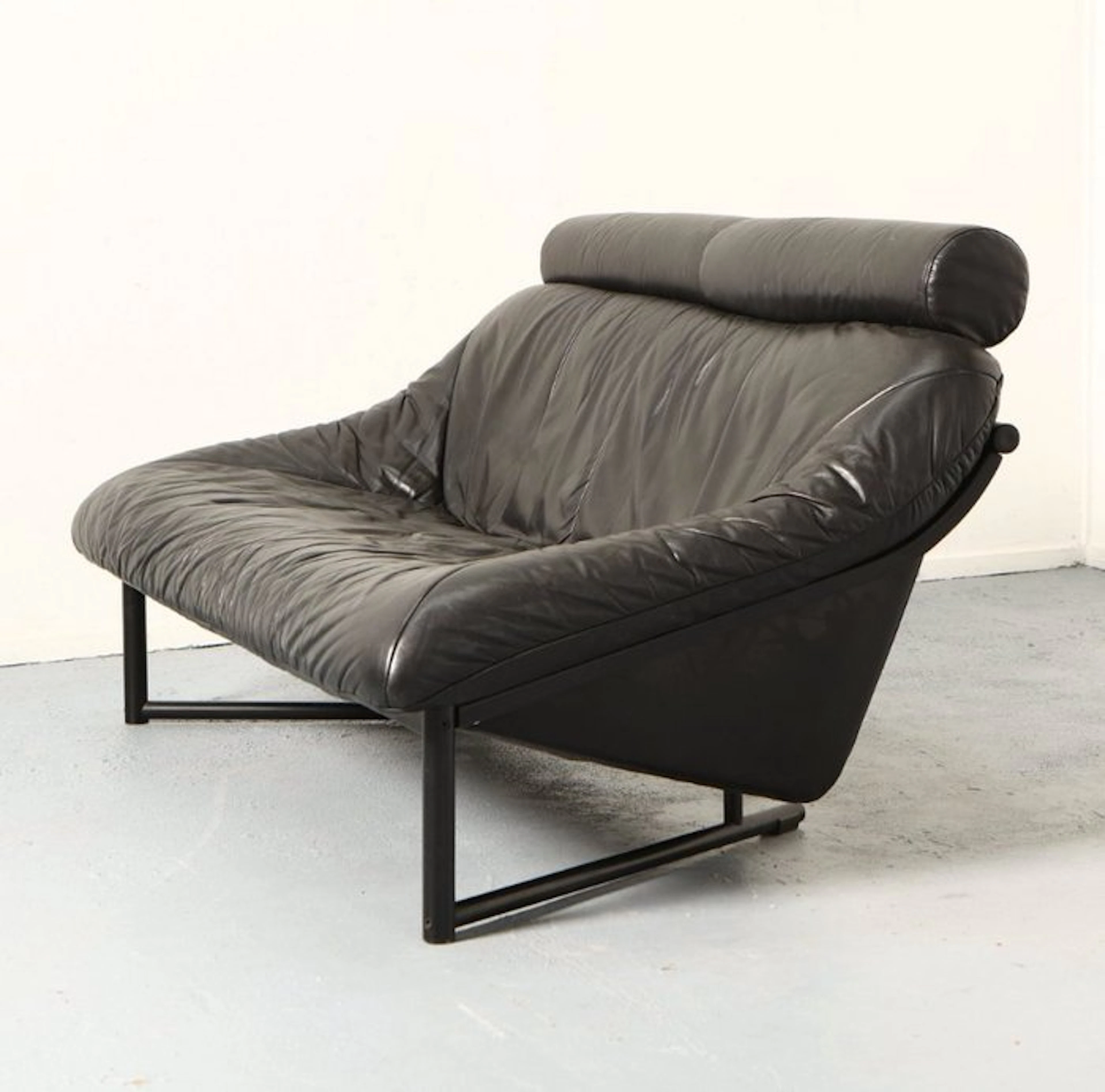 Sofa - Leather, Metal - Vintage Designbank 1980s
