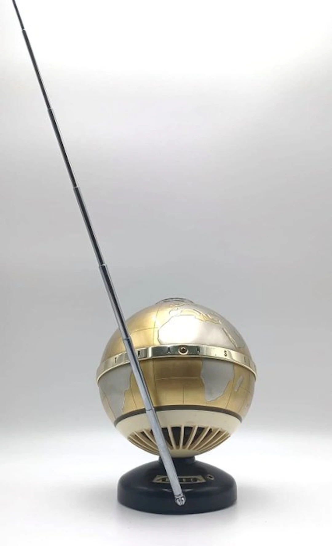 MARC - NTR-6G Portable Transistor 'Globe Receiver' Transistor radio