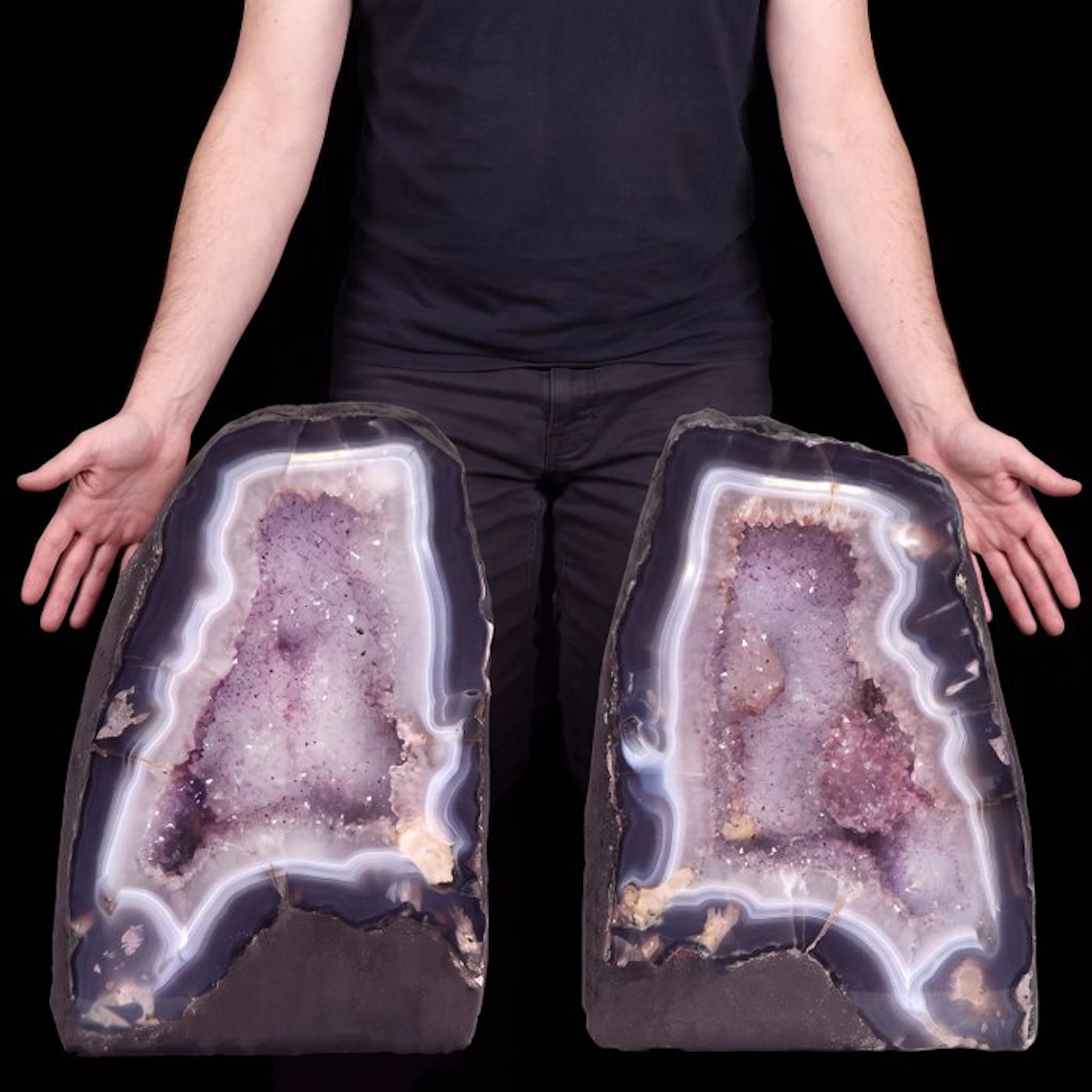 Vivid Amethyst - 23x16x13 cm - Matched Pair - Geode- 13.2 kg