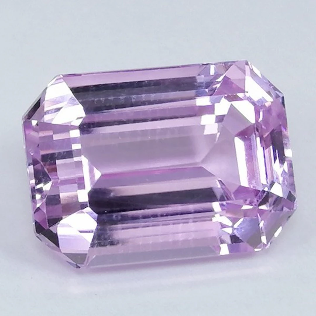 1 pcs Kunzite - 19.70 ct - Antwerp Laboratory for...
