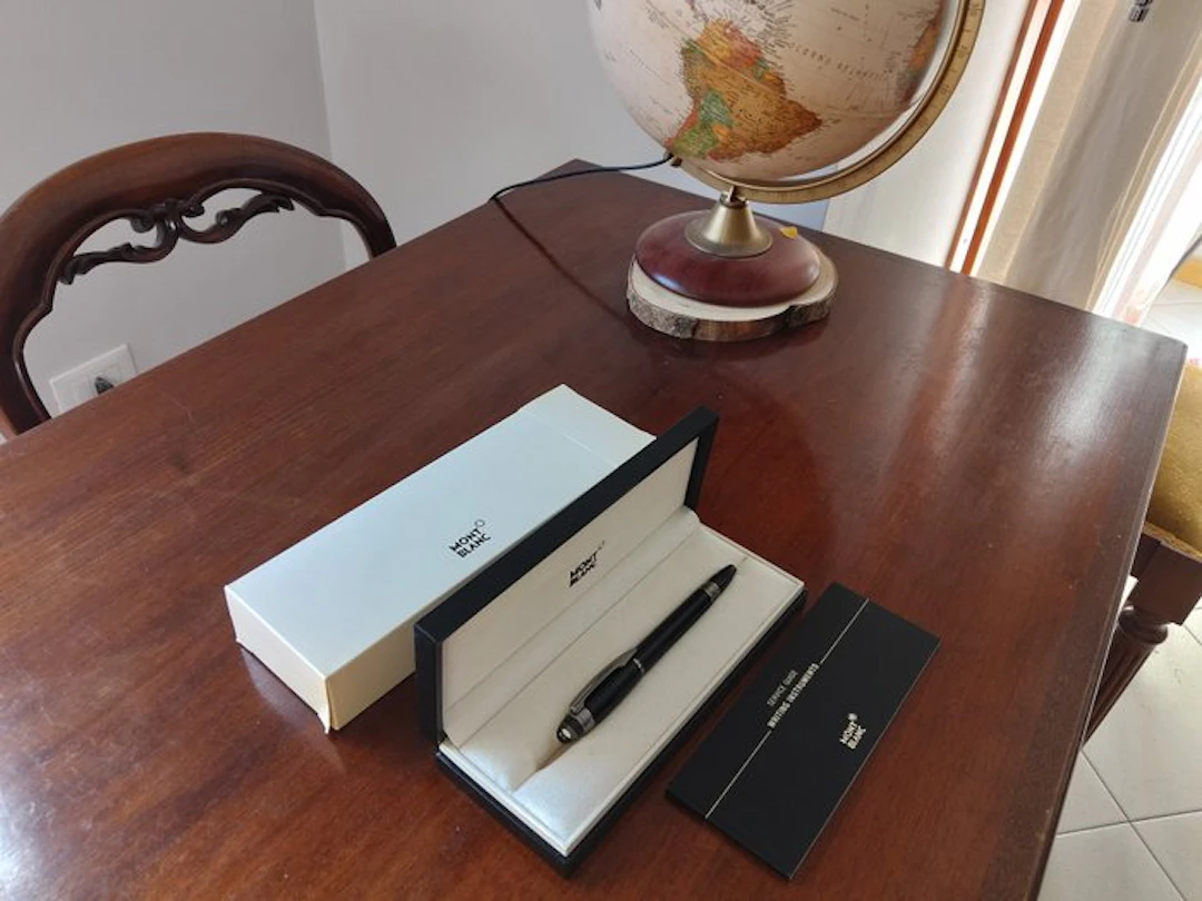 Montblanc - Montblanc Starwalker UltraBlack - Roller ball pen