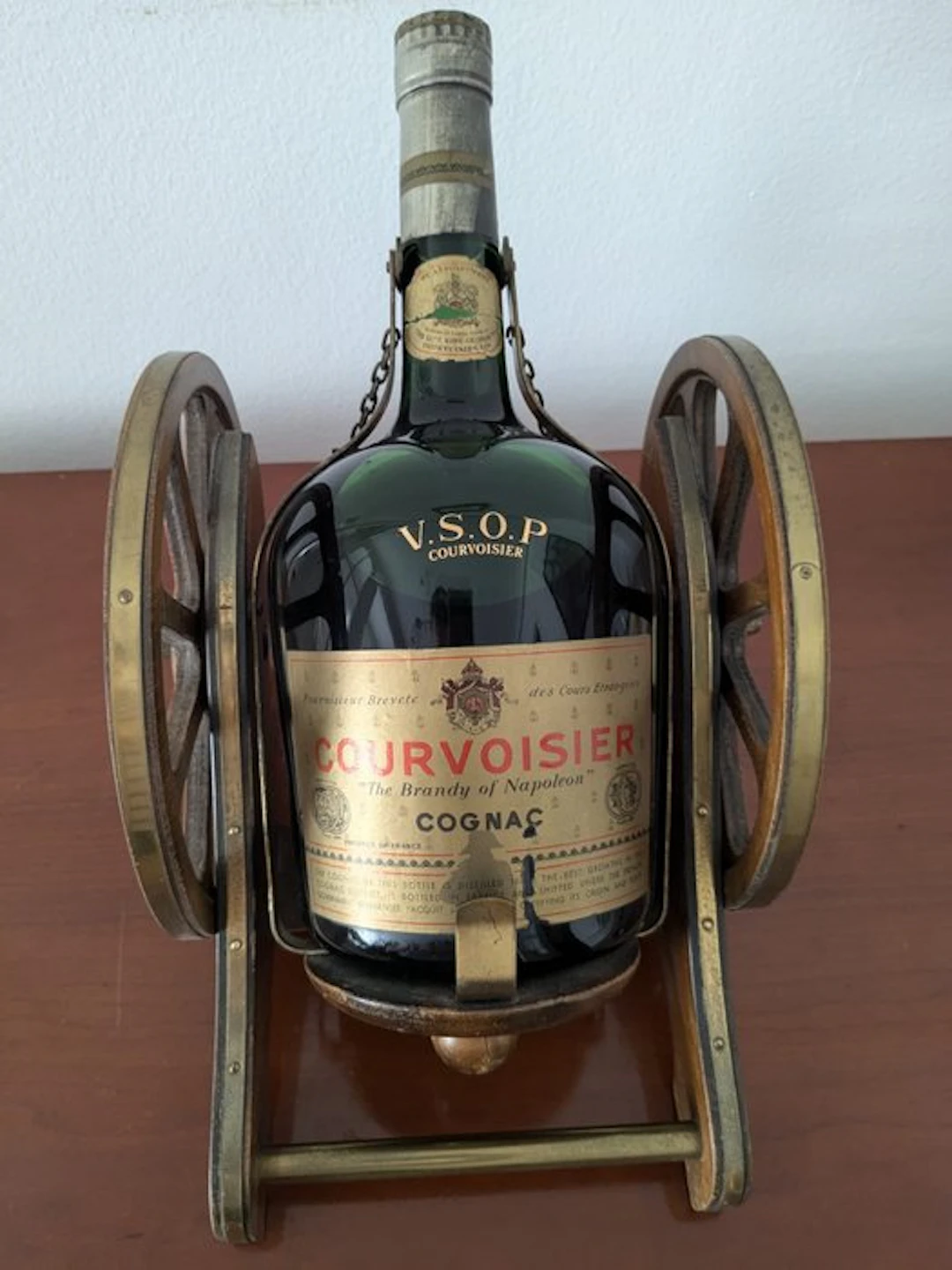 Courvoisier - magnum - VSOP in Cannon Cart - b. 1970s - n/a (1.5 litres)