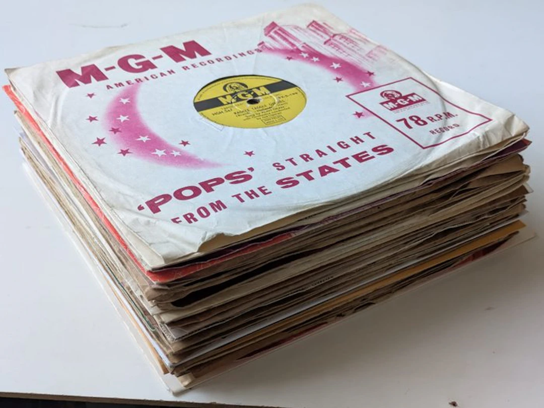 Lot van 36 vintage 78-toerenplaten – Populaire muziek