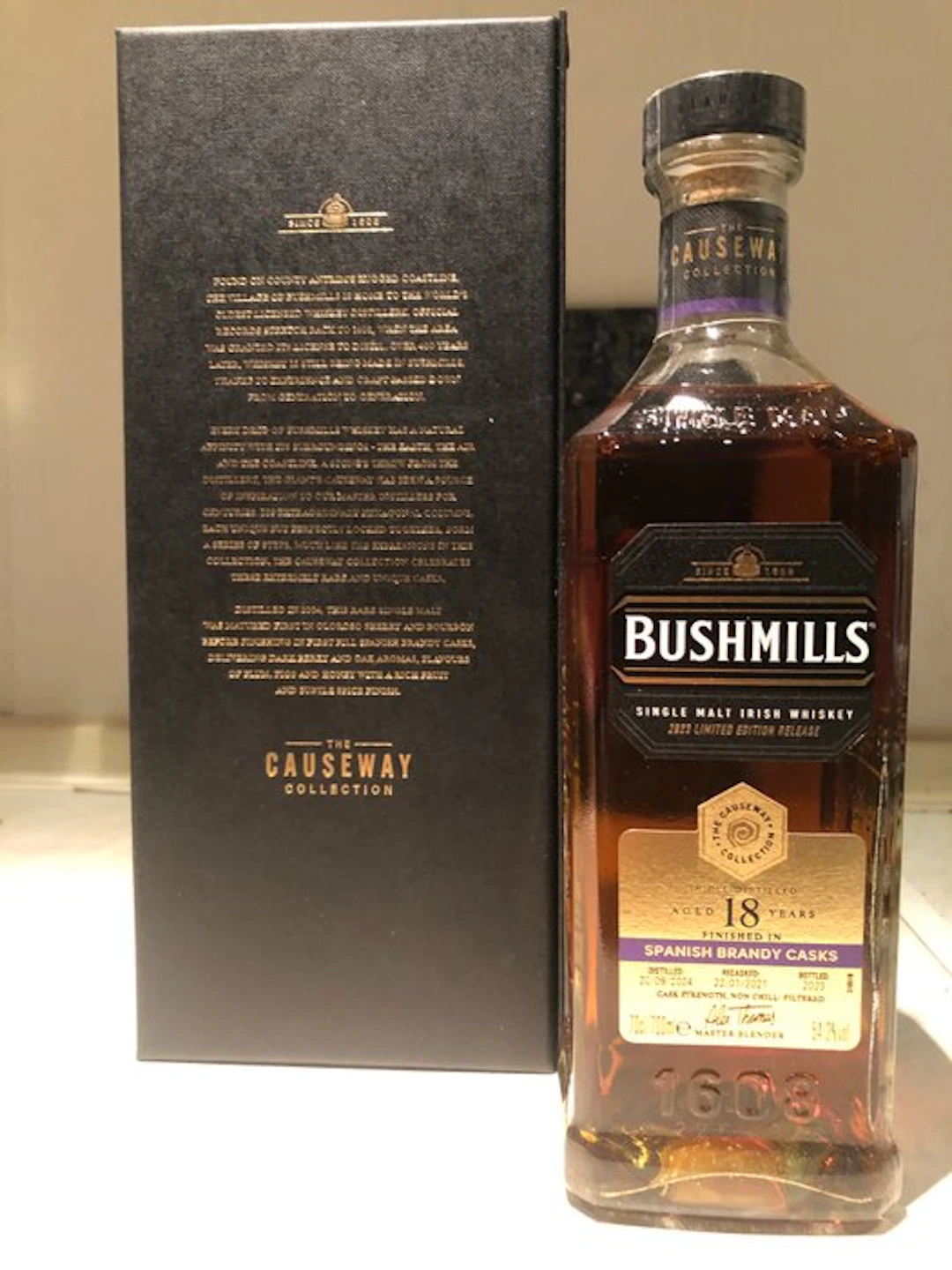 Bushmills 2004 18 years old - Causeway Collection...