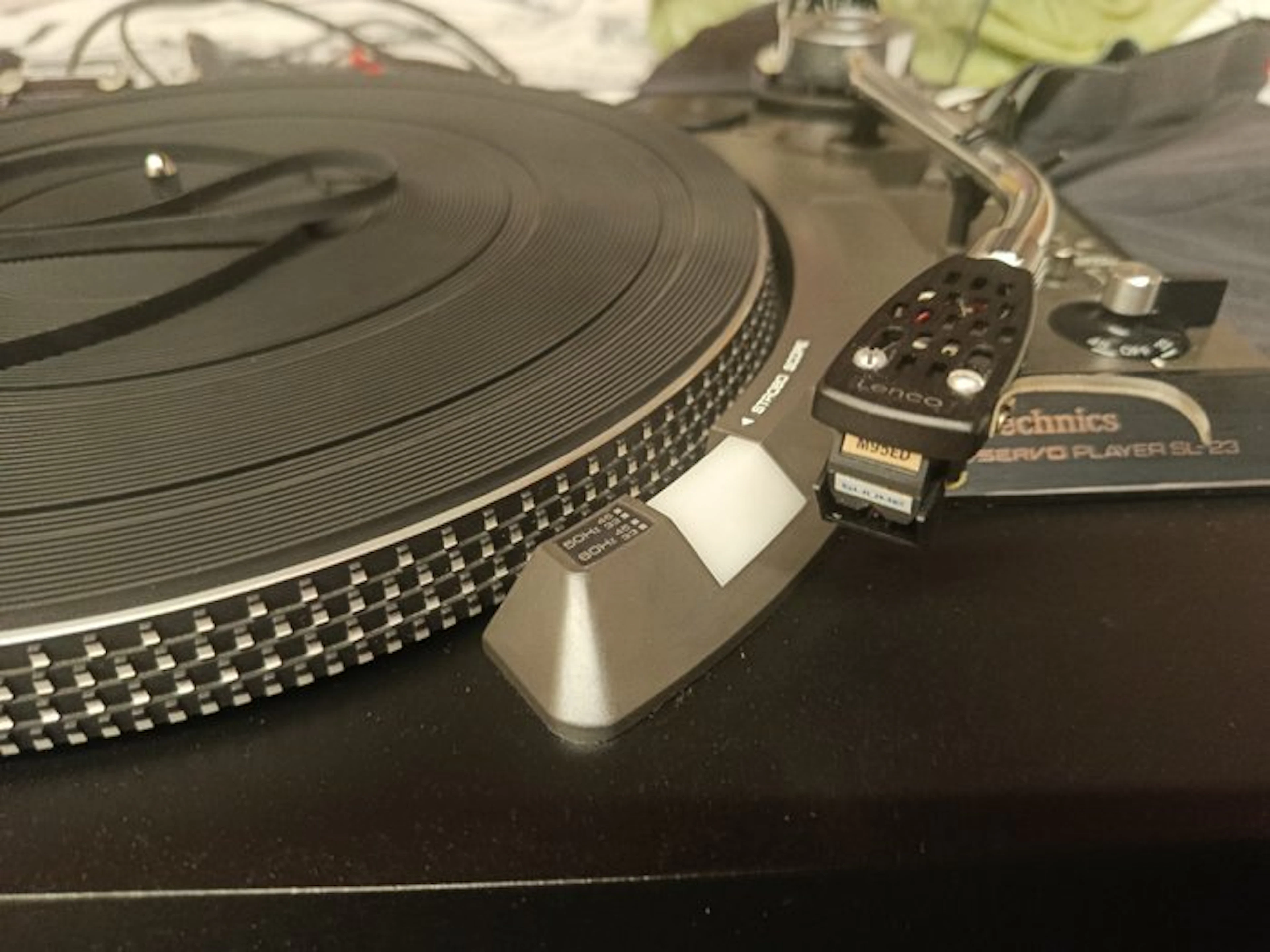 Technics - SL-23 FG Servo Speed Control Turntable