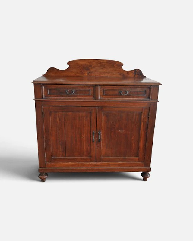 Credenza italiana dell’Ottocento con ampio cassetto e due...
