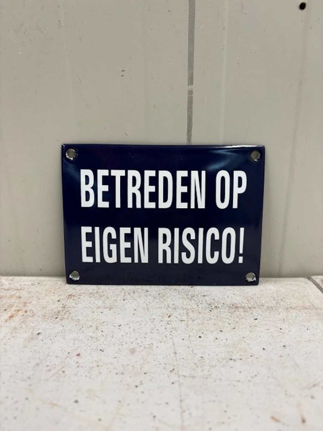 Emaille Waarschuwingsbord – Betreden op Eigen Risico - Enamel sign - Enamel