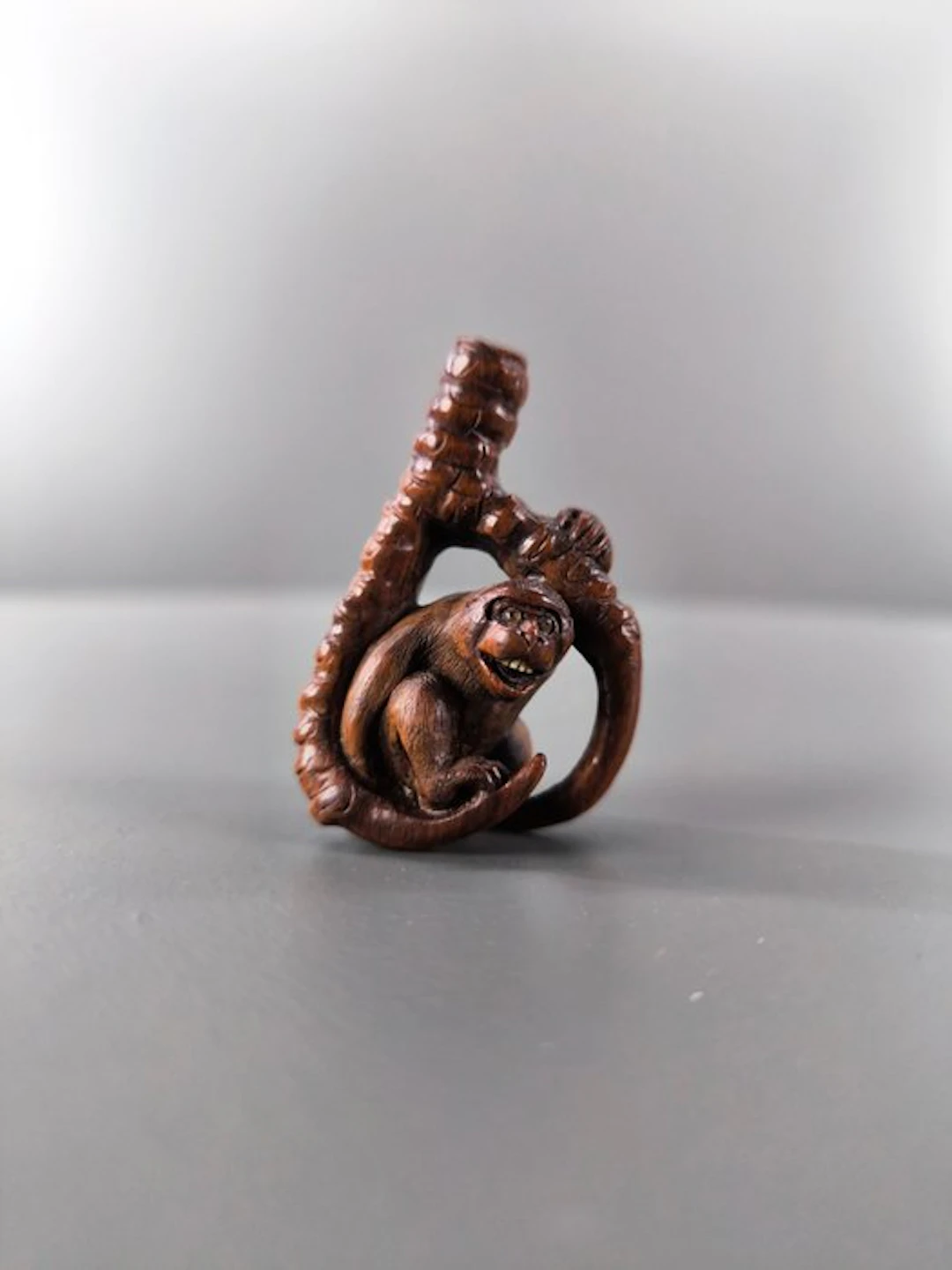 Japan - Meiji Era (1868-1912) Wood Netsuke katabori...