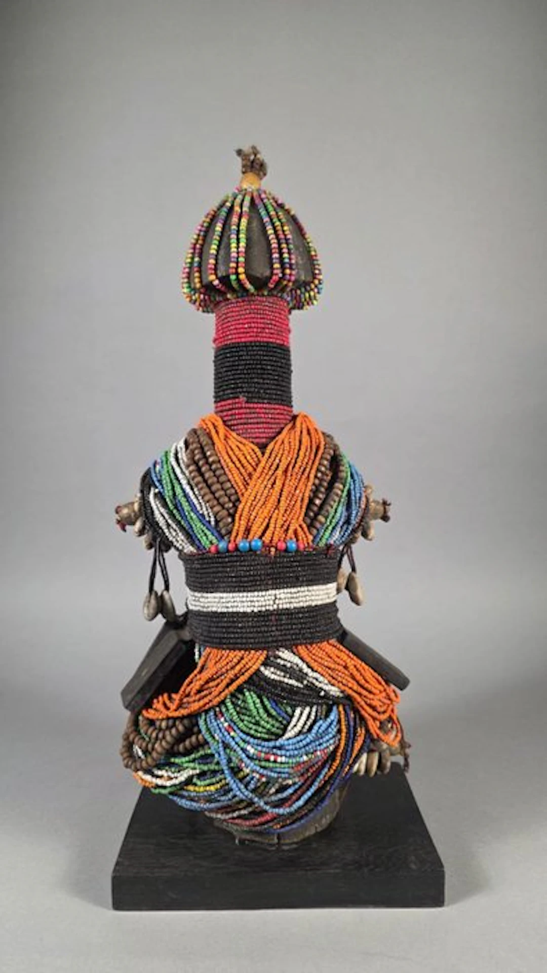 Wooden doll and beads - Namji - Cameroon (No reserve price)