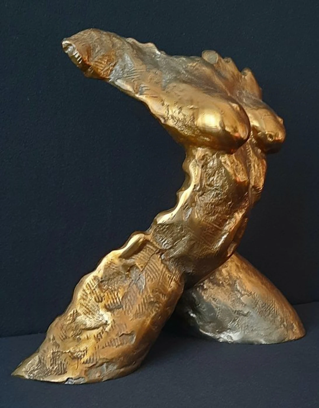Yves Lohe (1947) - Massive Bronzestatue - "Weibliche...