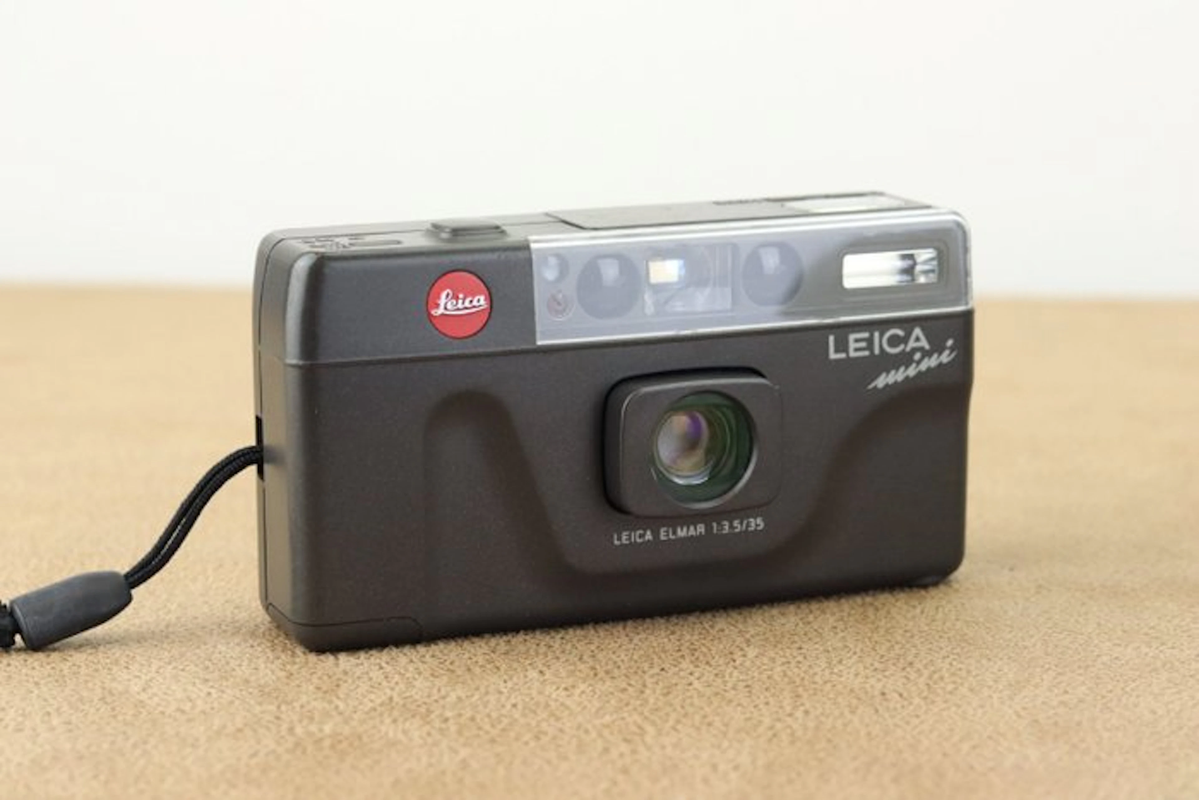 Leica MINI Analogue compact camera