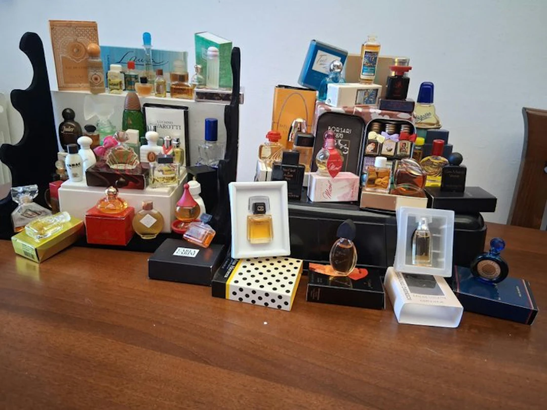 Themed collection - Collection of 64 perfumes
