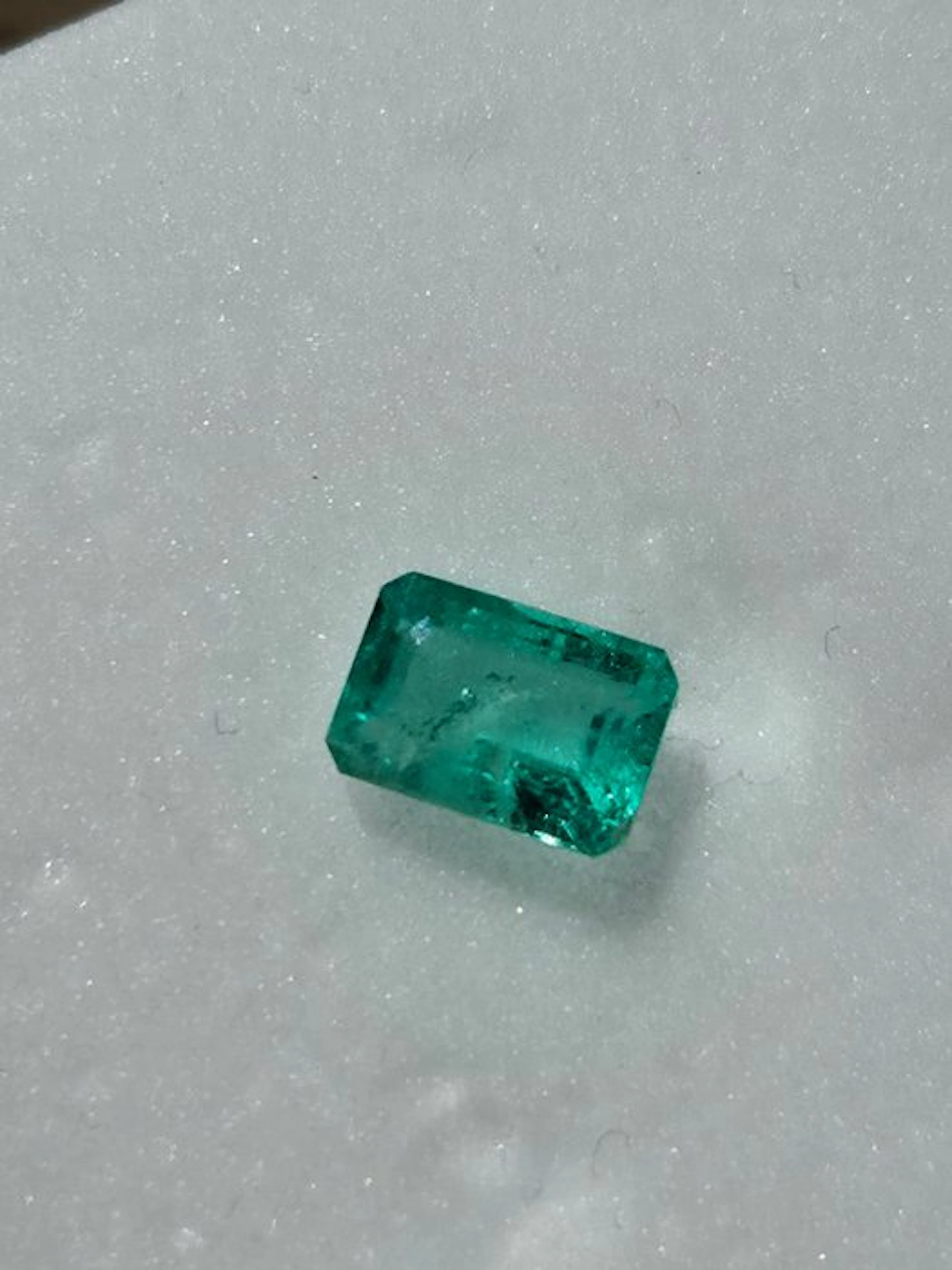 No reserve price - 1 pcs Green Emerald - 0.78 ct...