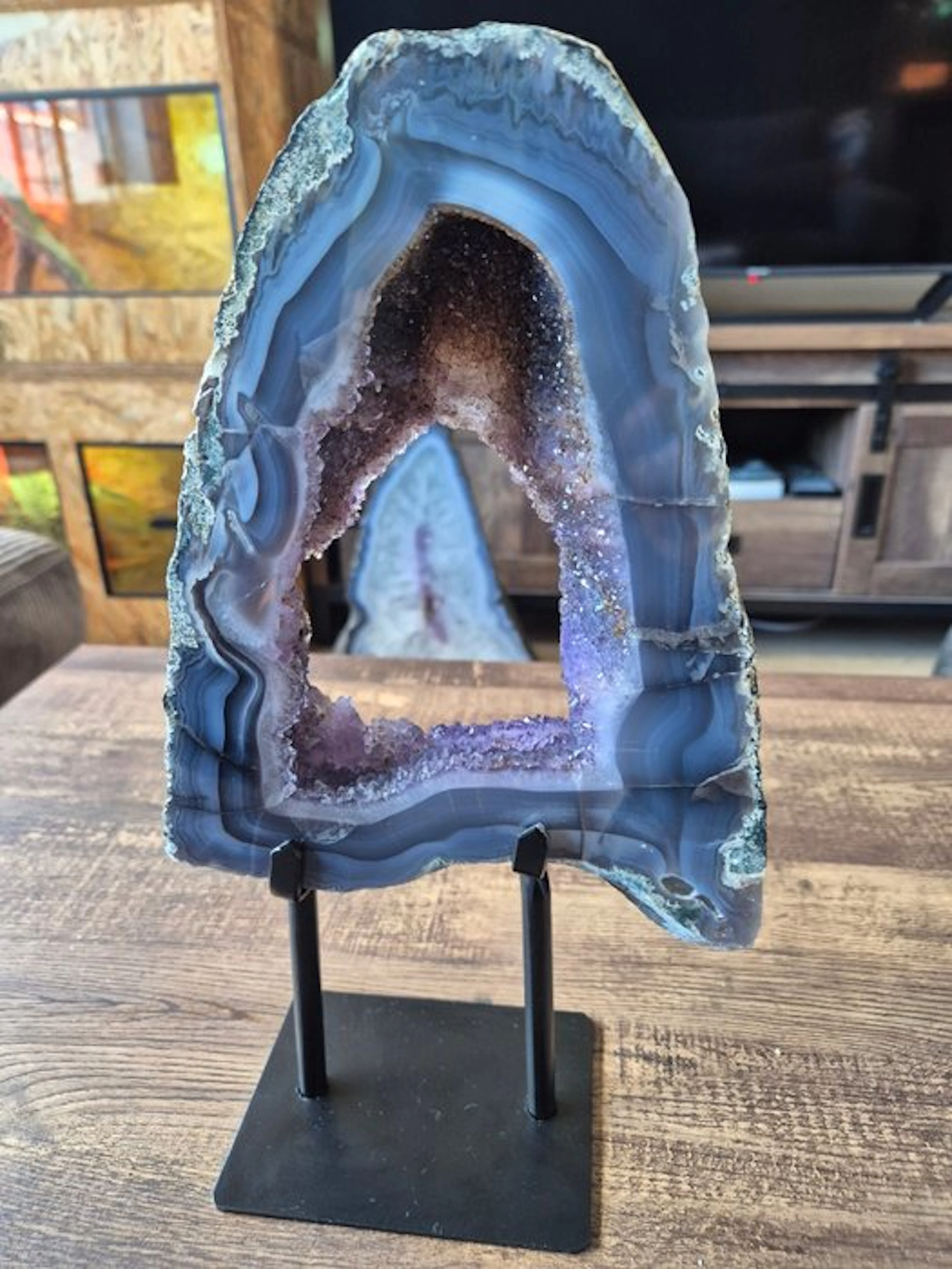 Amethyst Geode - Height: 22 cm - Width: 18 cm- 2400 g - (1)