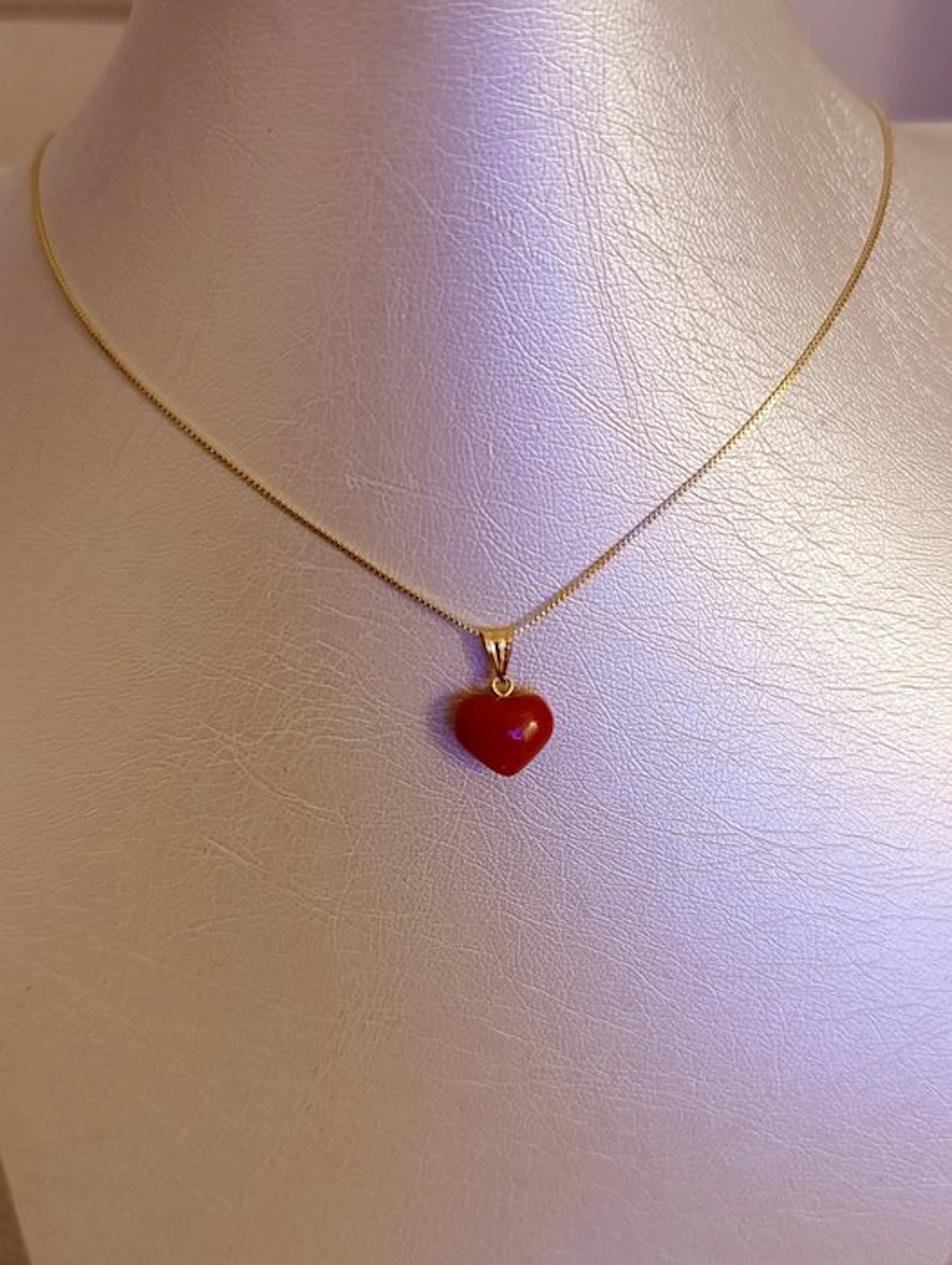No reserve price - Necklace with pendant - 18 kt. Yellow gold, coral Coral