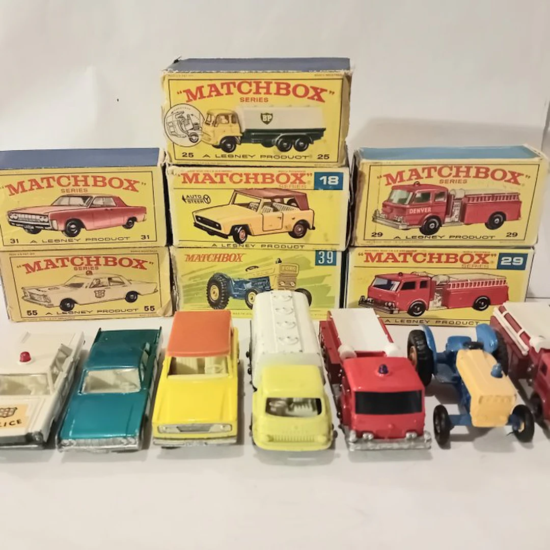 Matchbox 1:64 - Model car (7) - Ford Police (55) Lincoln...