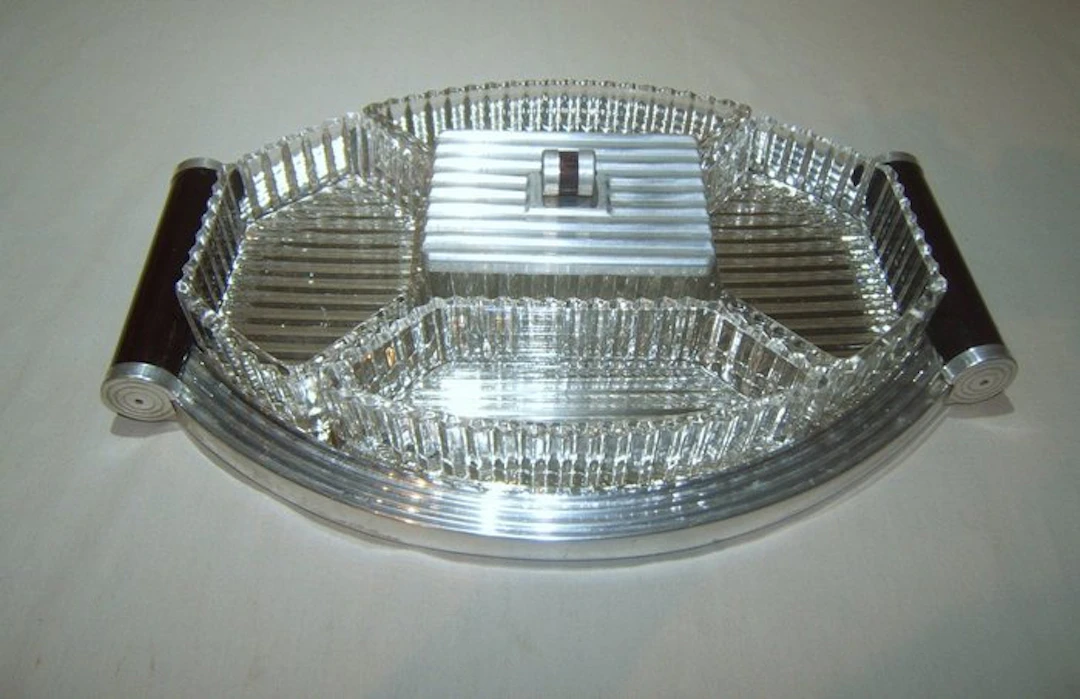 Een fraai Art-Deco serveer plateau - Serving dish - Aluminium