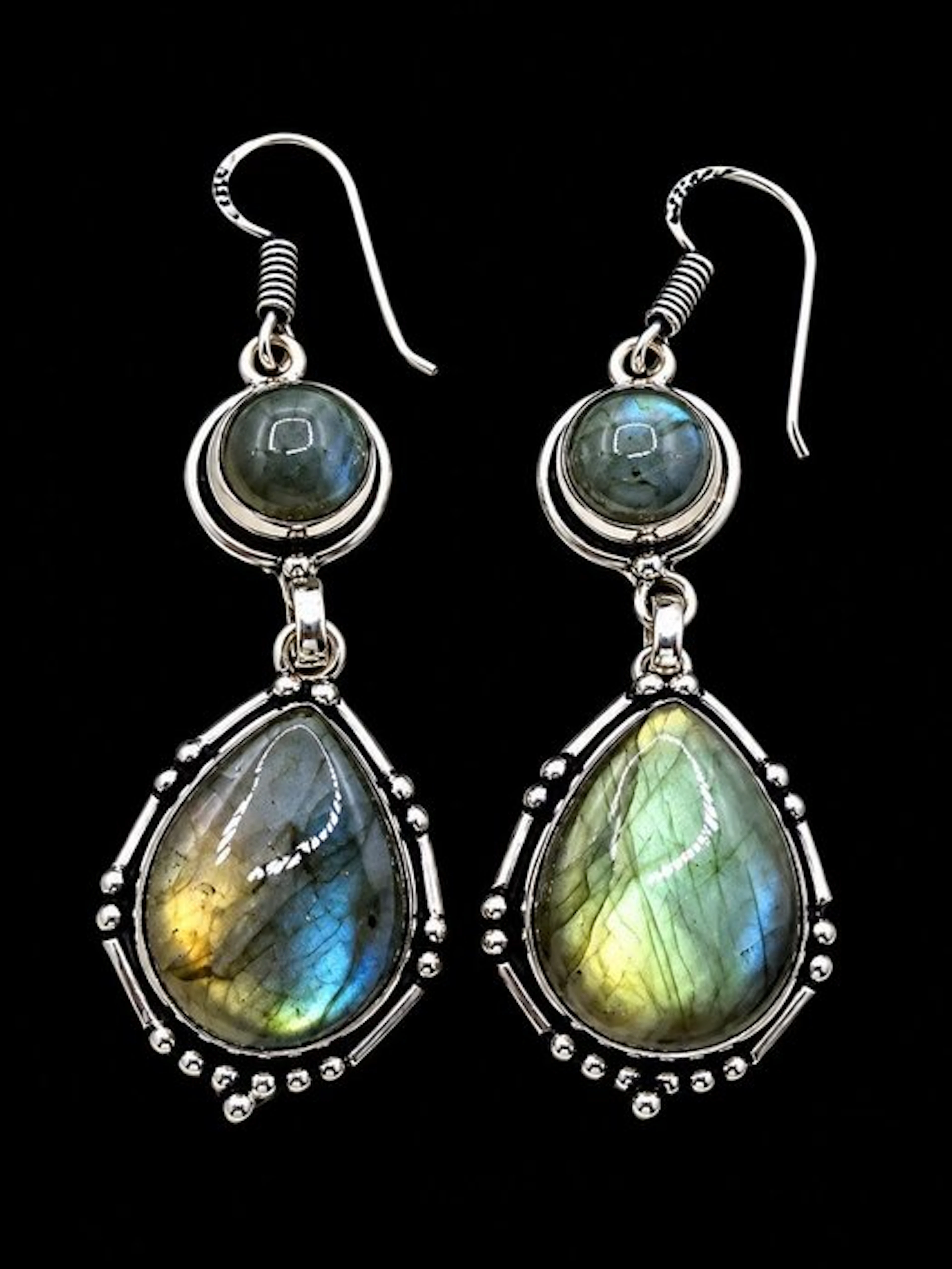 Elegant Natural Labradorite Teardrop earrings in 925...