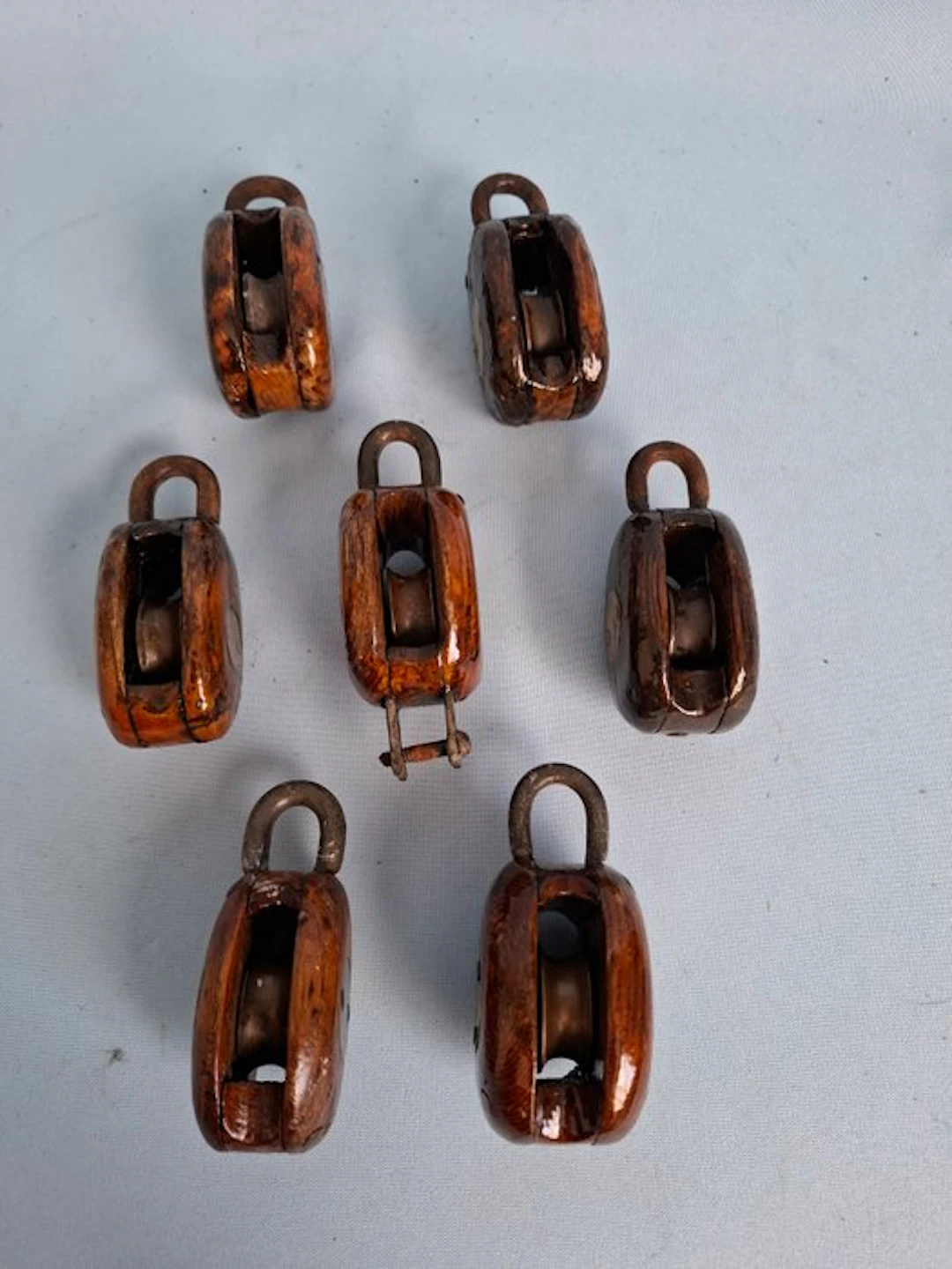 Casters / blocks, Ship’s pulley (7) - Wood, Iron, Brass