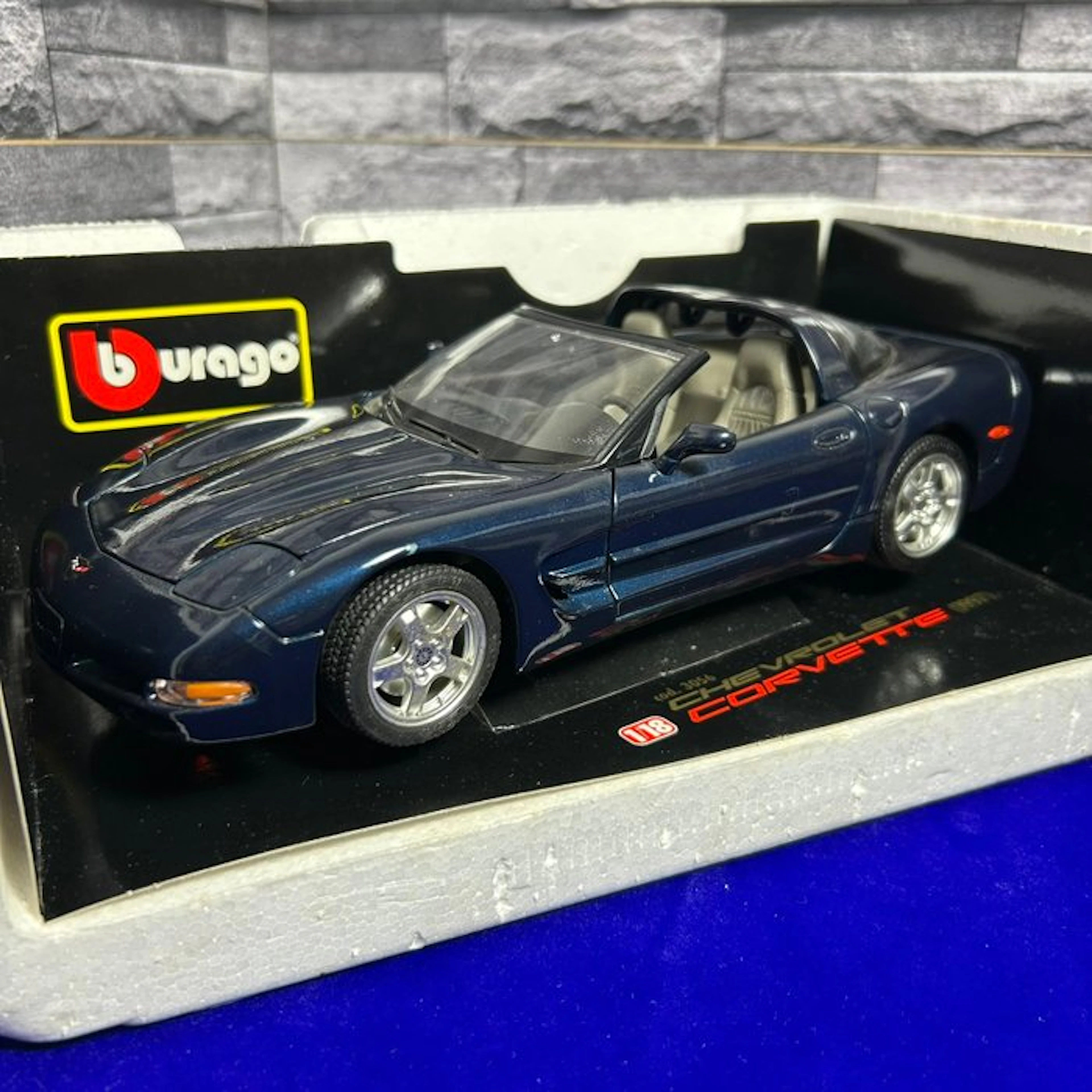 Bburago 1:18 - Model car - Chevrolet Corvette (1997) - Made in Italy