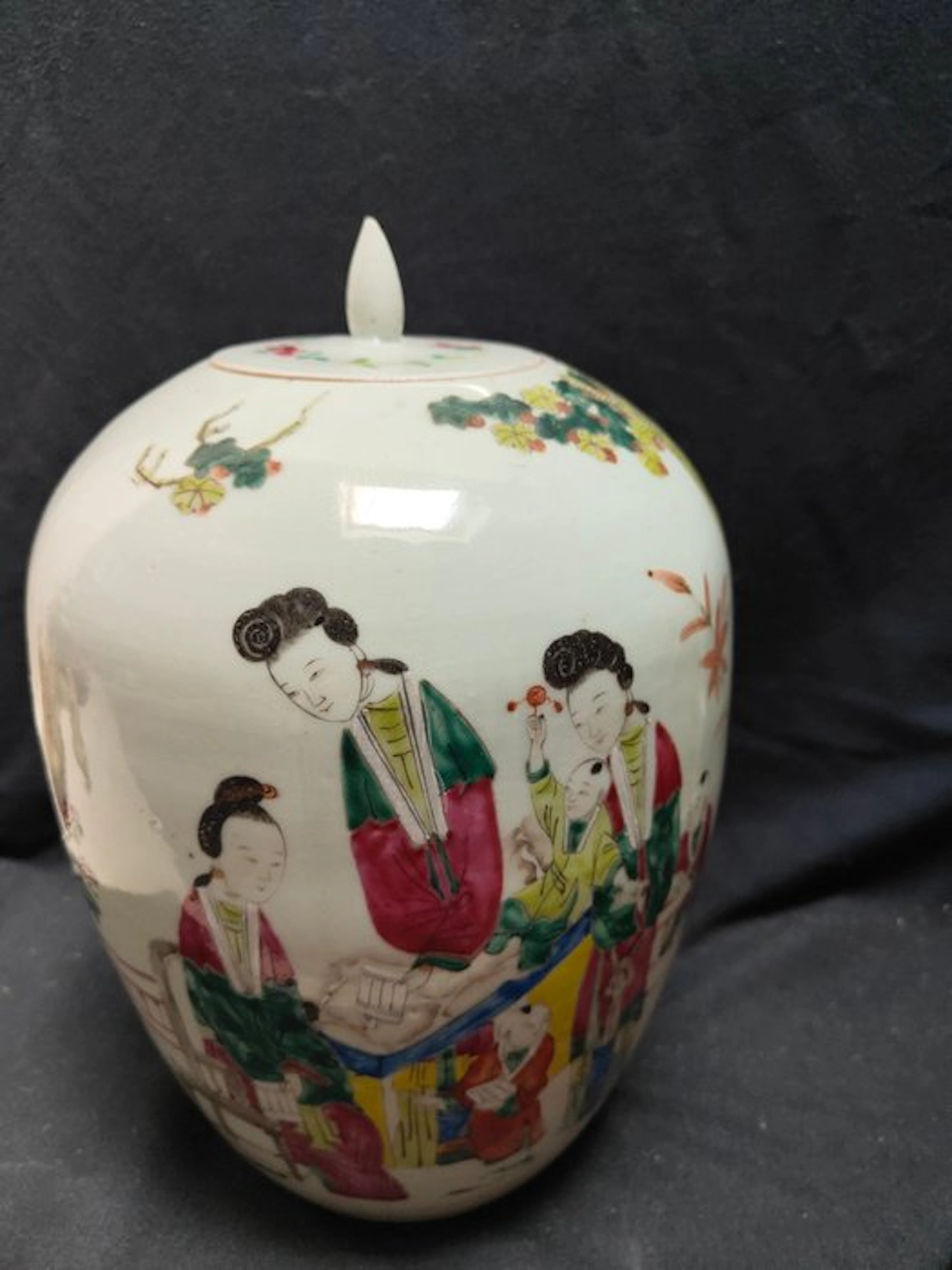 Jar - Porcelain - China - 20th century