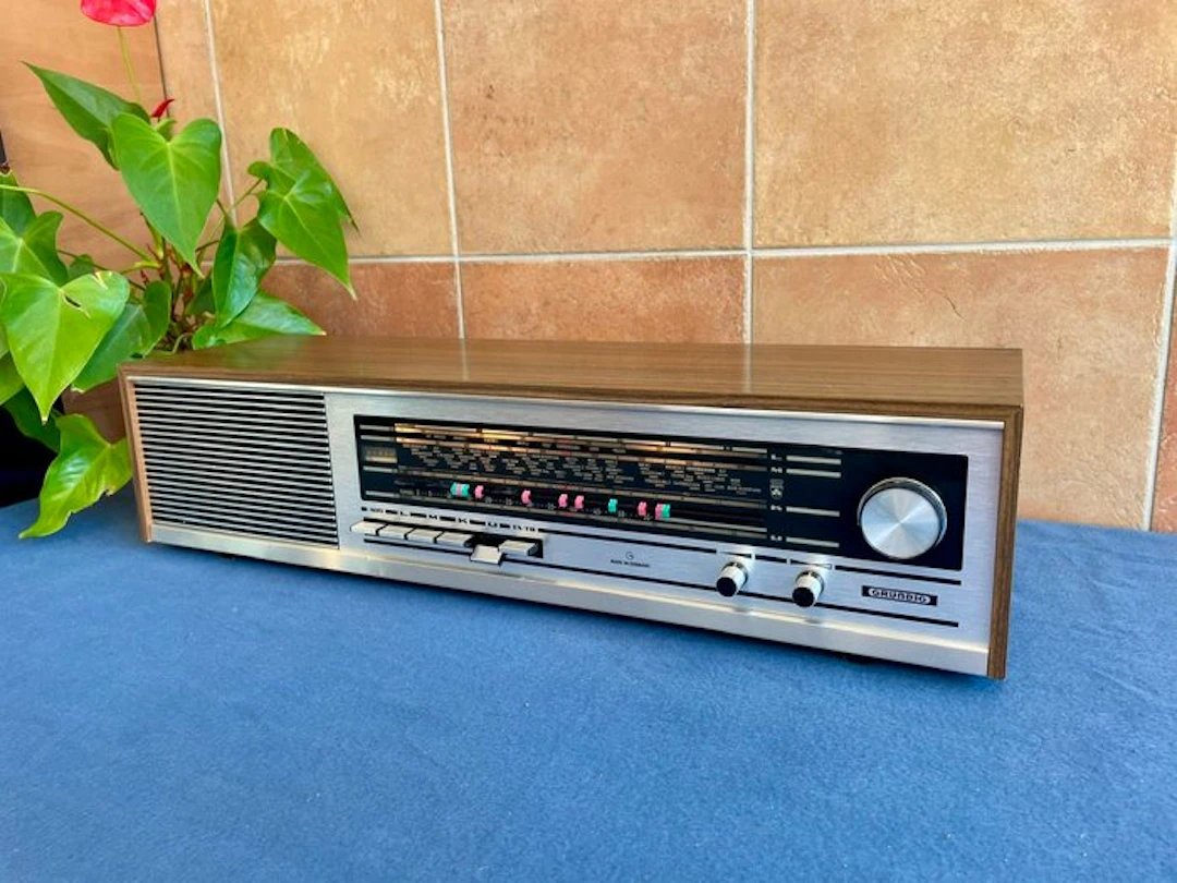 Grundig - RF 3311 Radio