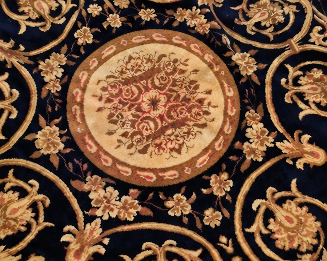 Tappeto rotondo Shell - Floral motif with a central medallion