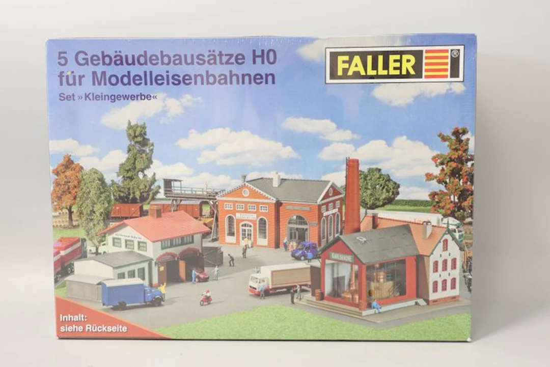 Faller H0 - Model train scenery (1)