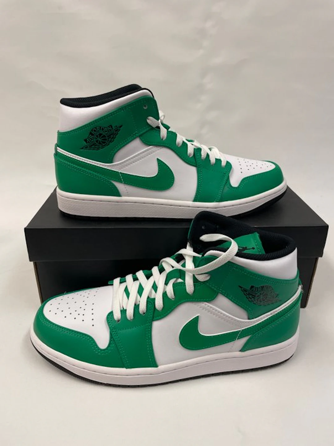 Nike - Air Jordan 1 Mid - Sneakers - Size: EU 44