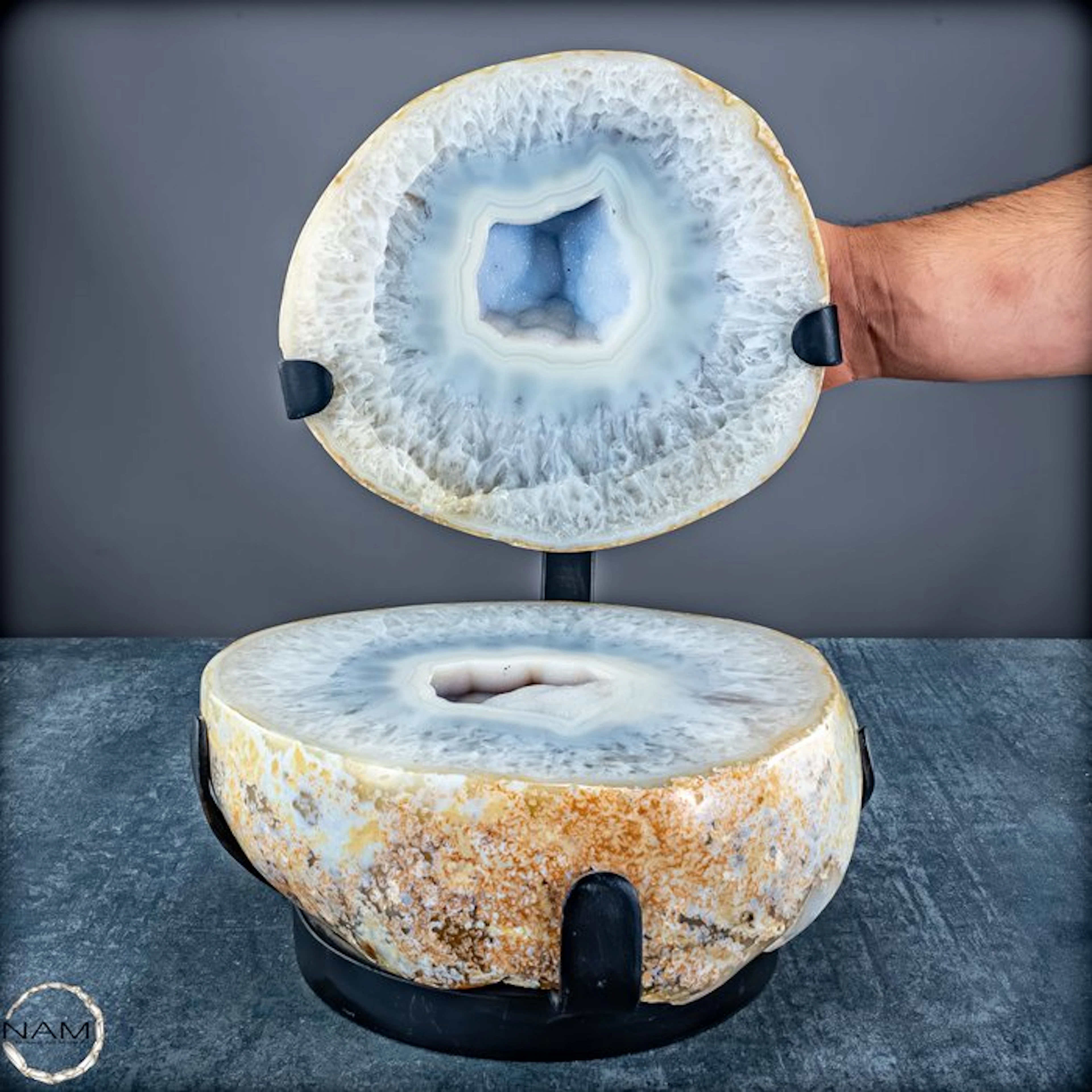 Agate Druzy Jewelry Box with Chalcedony – A hidden...