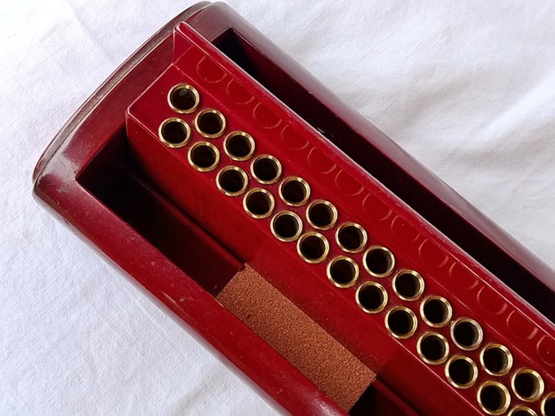 No reserve price - Cigarette box - Wood, Brass