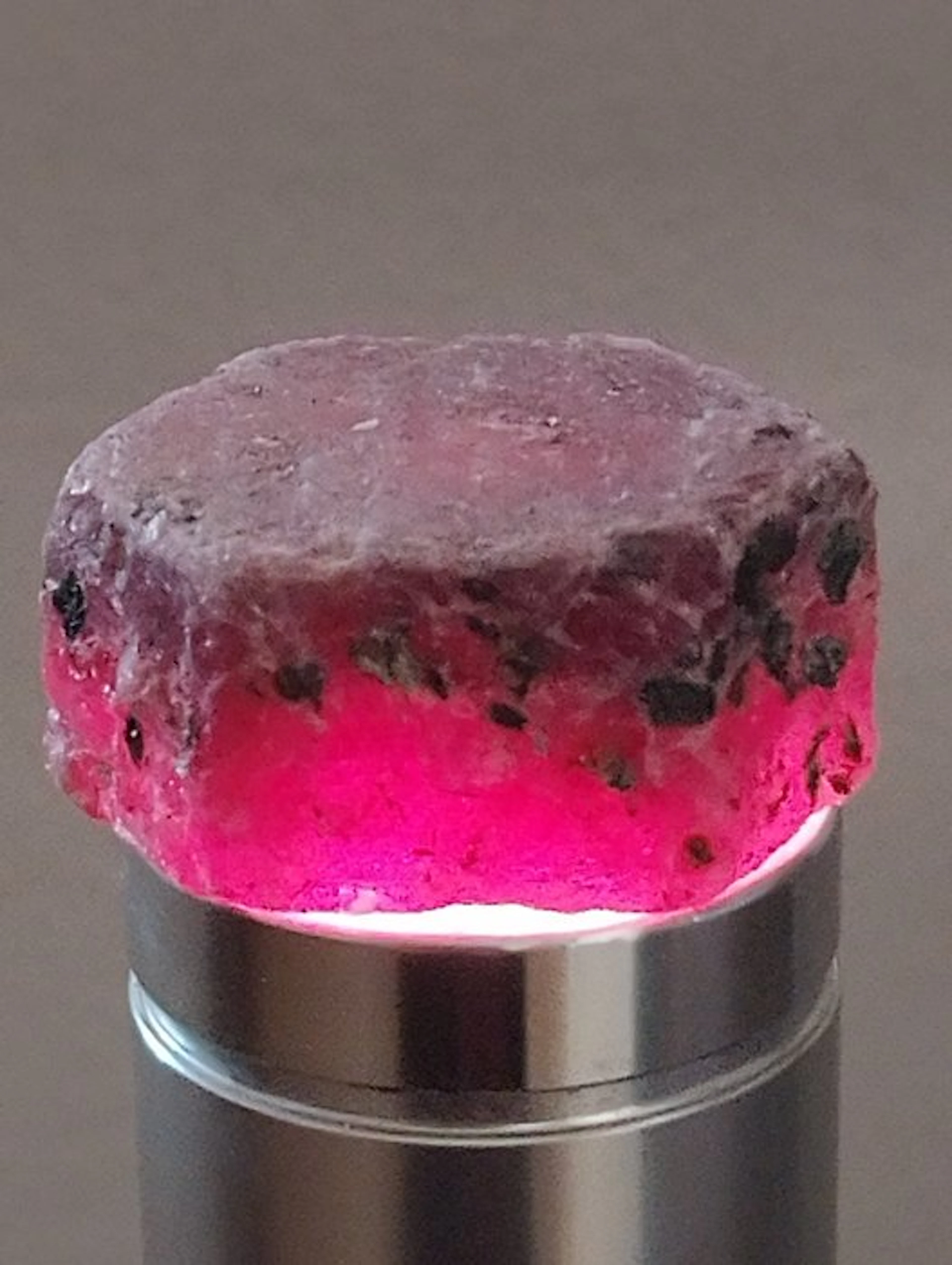 Ruby Rough - Height: 3.5 cm - Width: 3 cm- 42.89 g - (1)