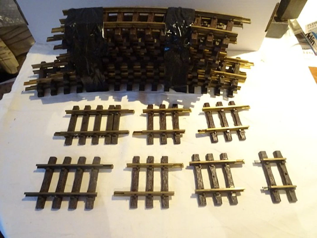 LGB G - Model train tracks (16) - 16 pieces of track, see photo.