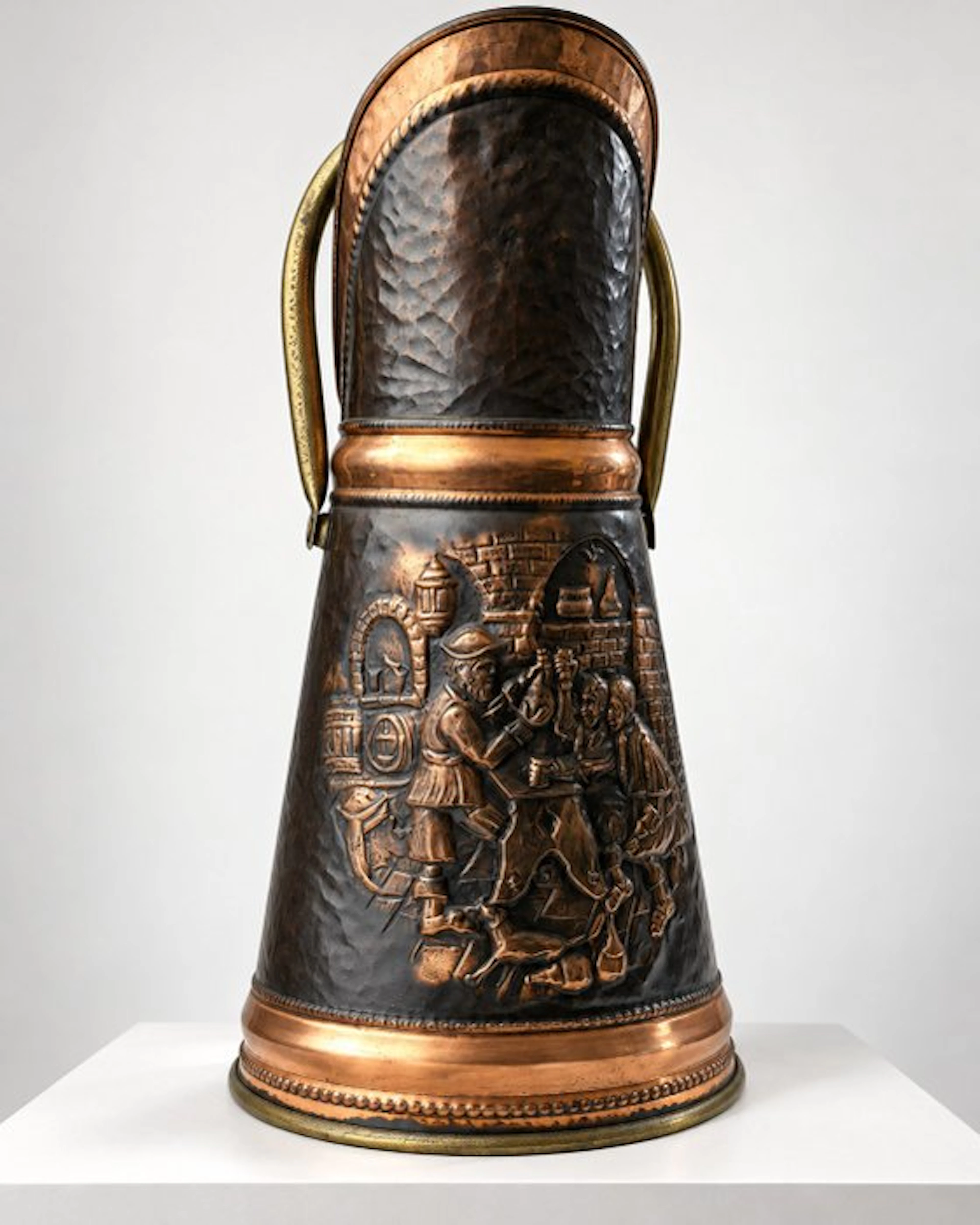 Paraplustandaard met historisch herbergreliëf - Umbrella stand/rack - Copper